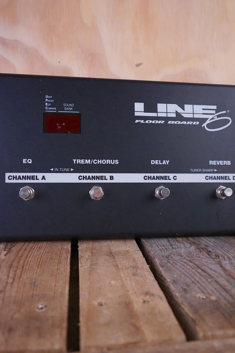 Line 6 POD Pro with Floorboard rack-mounted digital amp, (Used, Comm) - Fair Deal Music