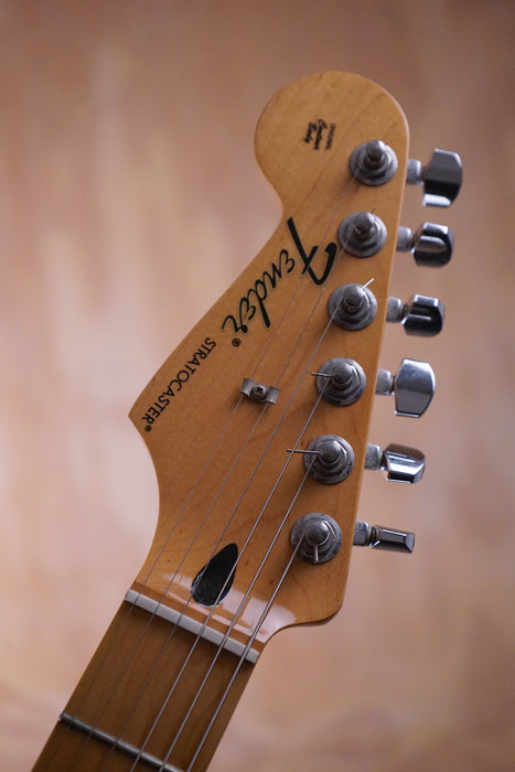 Fender Mexican Standard Stratocaster Left-Handed in Olympic White Electric Guitar, (Used) - Fair Deal Music