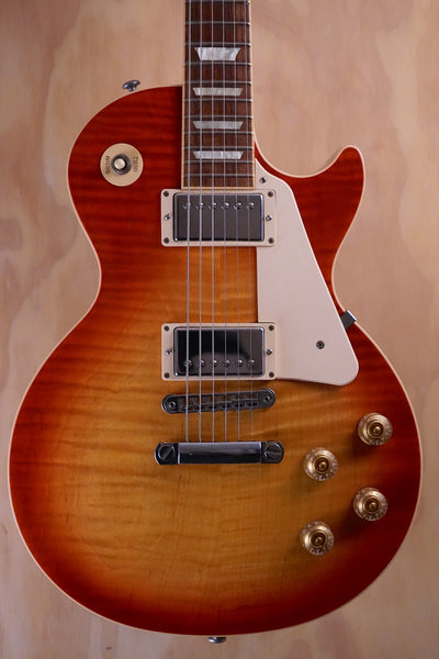 Gibson Les Paul Traditional in Heritage Cherry Sunburst Electric Guitar, (Used) - Fair Deal Music