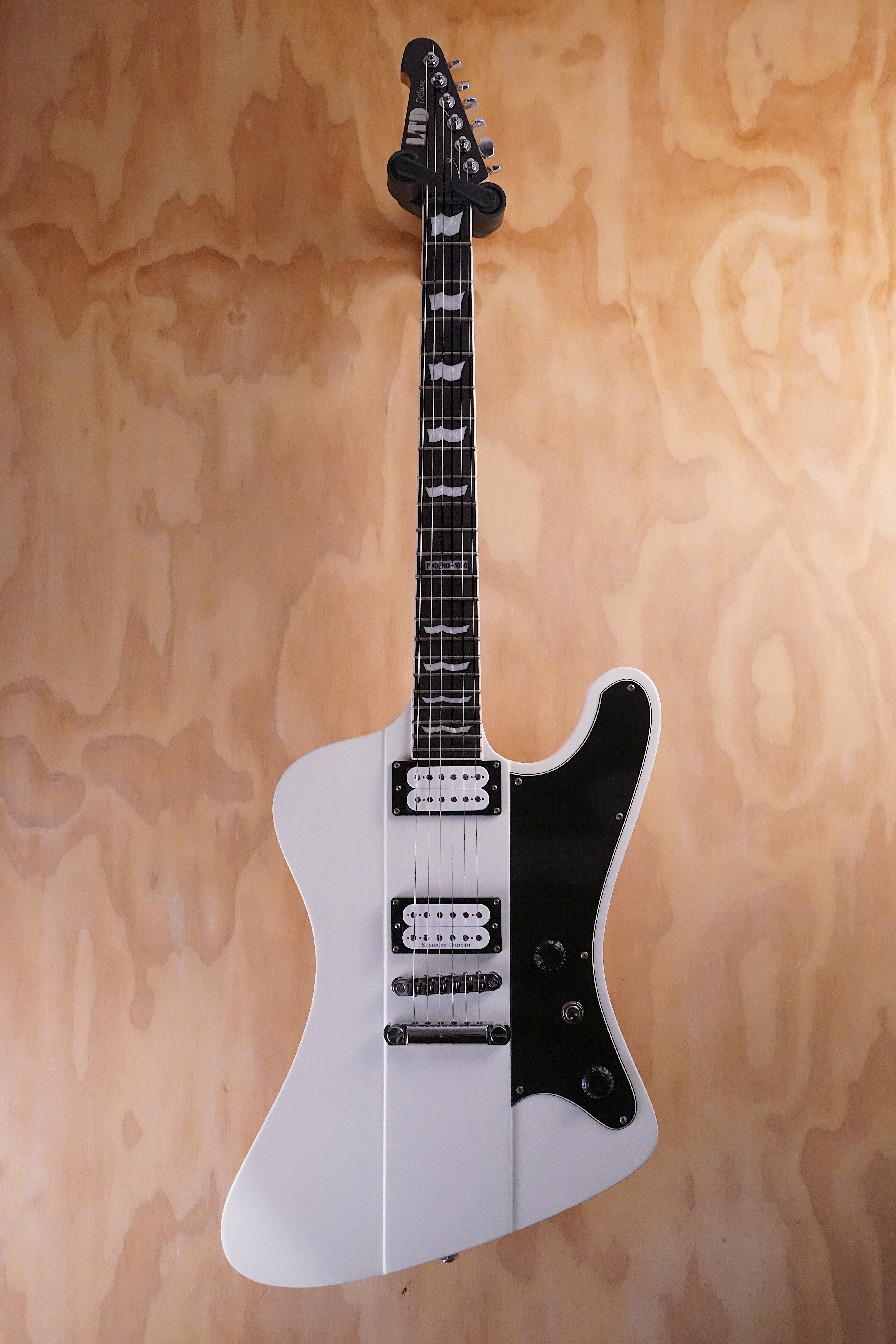 ESP LTD Phoenix-1000 Deluxe in Snow White Electric Guitar, (Used) - Fair Deal Music