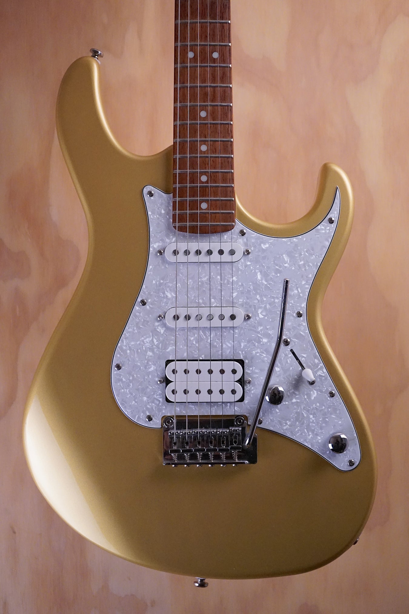 New & Second Hand Cort Guitars