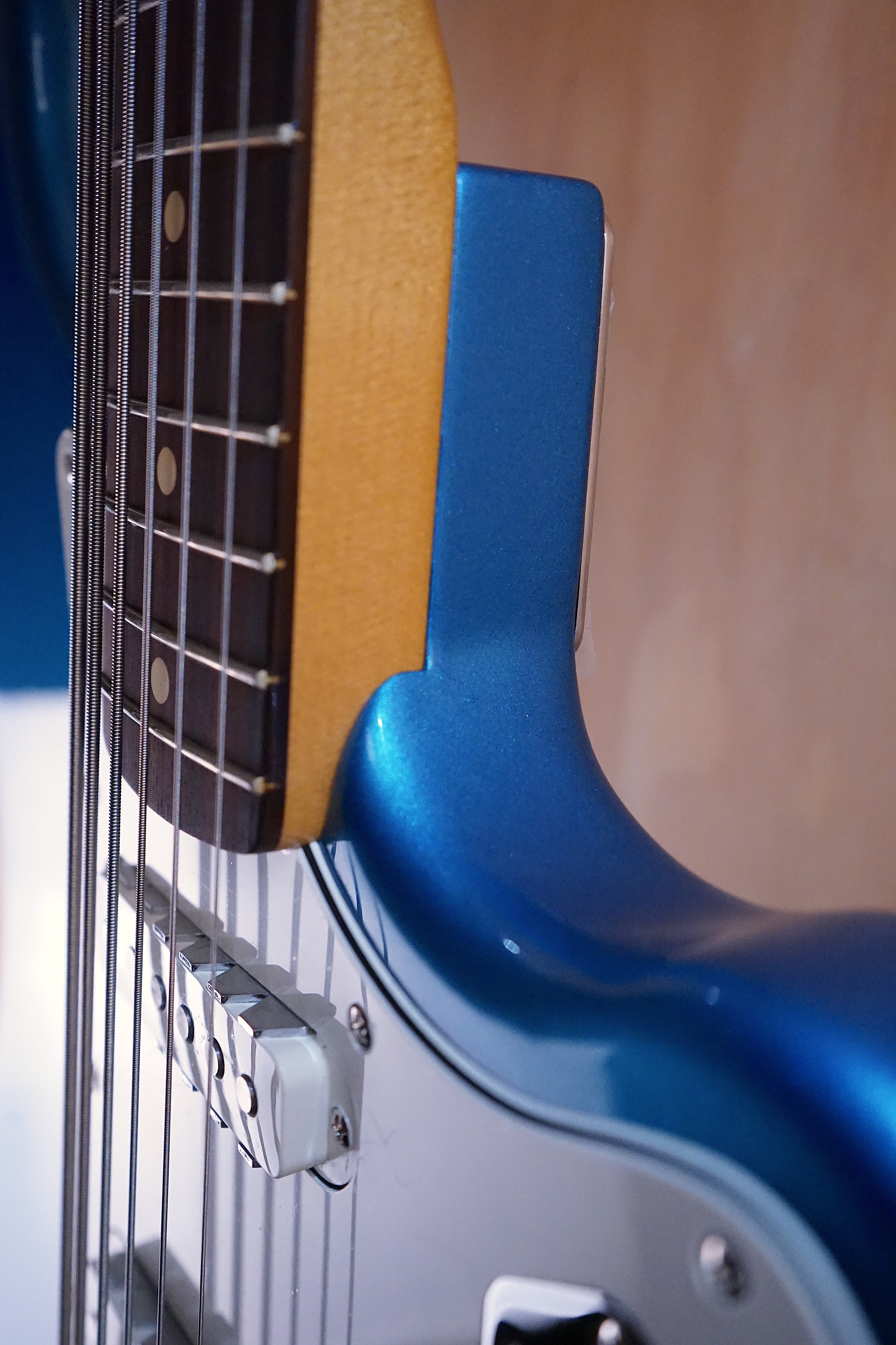 Fender Vintera II '60s Bass VI Rosewood Fingerboard Lake Placid Blue Electric Bass Guitar (Open Box) - Fair Deal Music