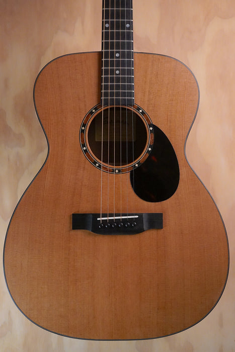 Eastman OM-02 Orchestra Model Acoustic Guitar, (Used) - Fair Deal Music