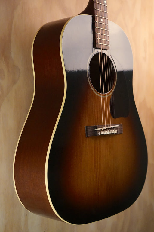 Gibson 1942 Banner J-45 Murphy Lab Light Aged Vintage Sunburst Acoustic Guitar, (Used) - Fair Deal Music