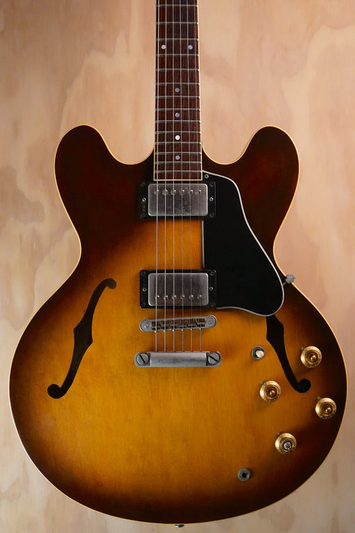 1986 Gibson ES-335 Vintage Sunburst Plain Top Semi-Hollow Electric Guitar, (Used) - Fair Deal Music