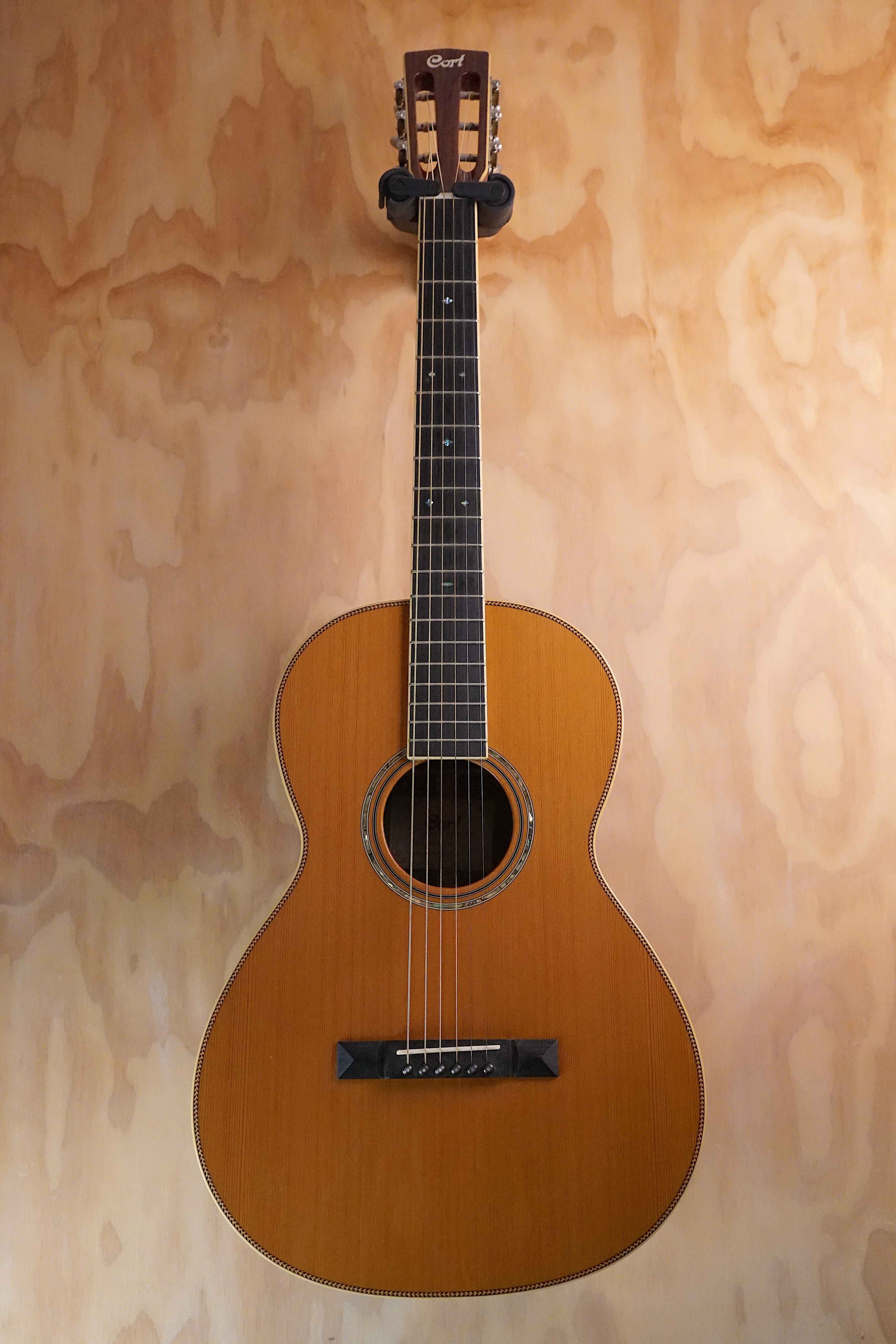 Cort L900P-NAT Parlour Acoustic Guitar Natural, (Used) - Fair Deal Music