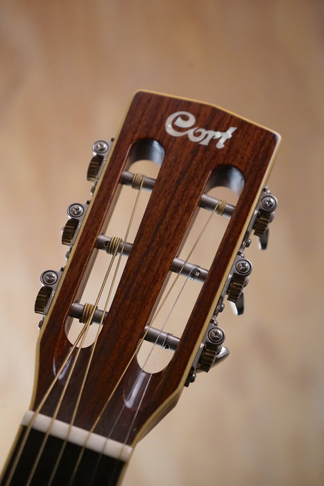 Cort L900P-NAT Parlour Acoustic Guitar Natural, (Used)