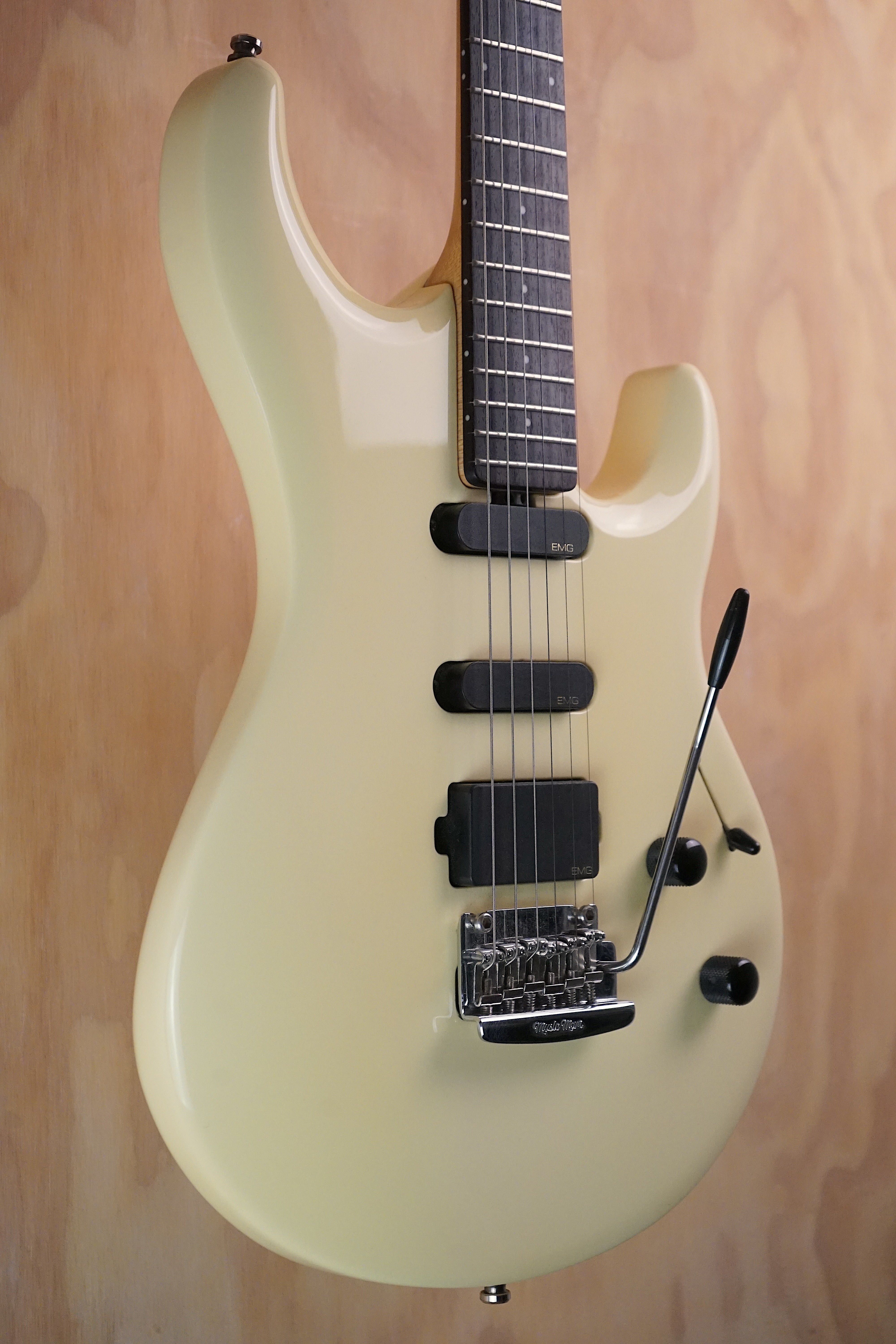 2005 Ernie Ball Music Man Luke II Limited Edition Butter Cream Electric Guitar - Used - Fair Deal Music