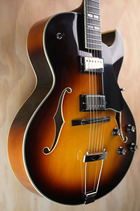Eastman AR372CE Sunburst Hollowbody Electric Guitar, (Used, Comm)