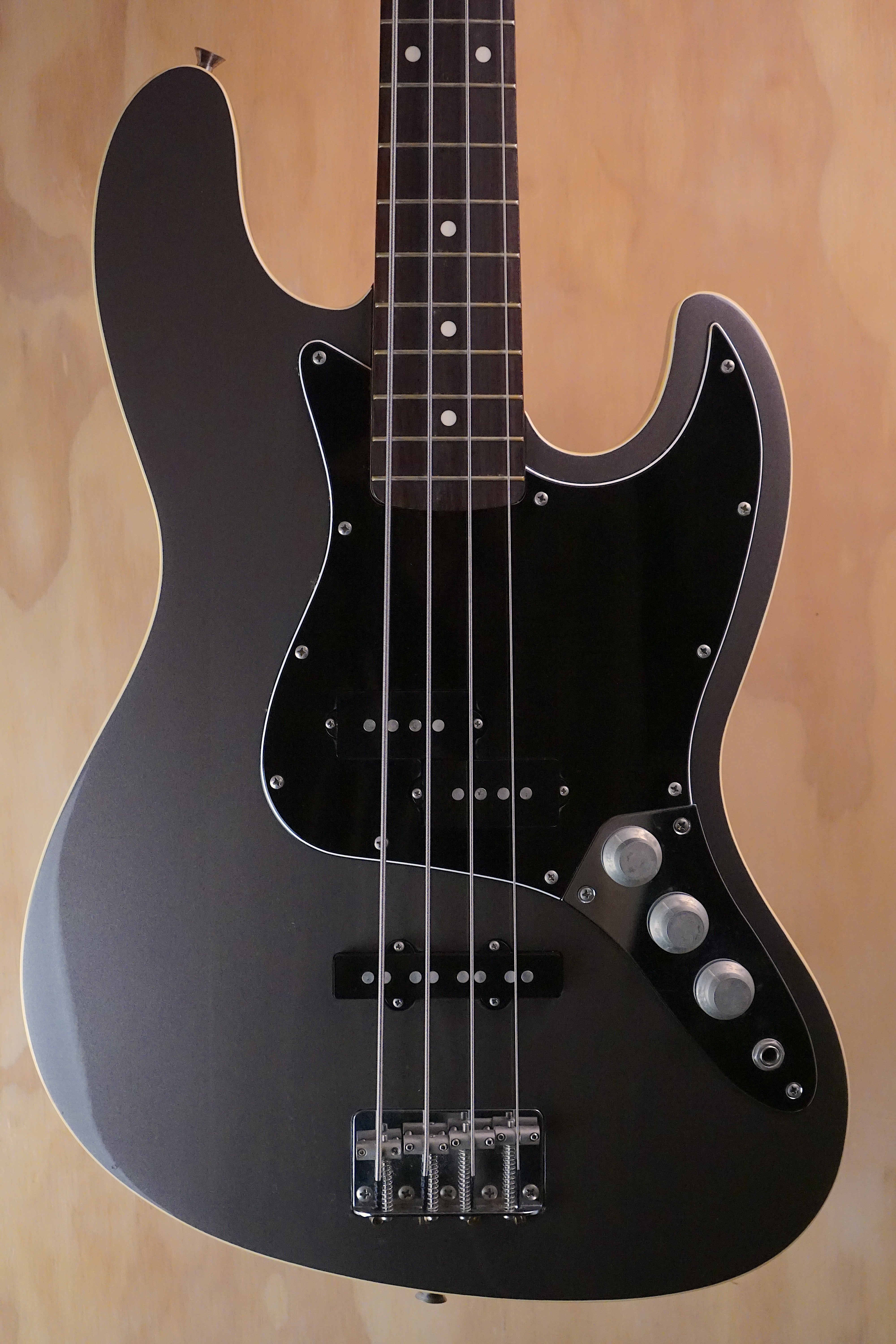 Fender Aerodyne PJ Jazz Bass Dolphin Grey, (Used, Comm) - Fair Deal Music