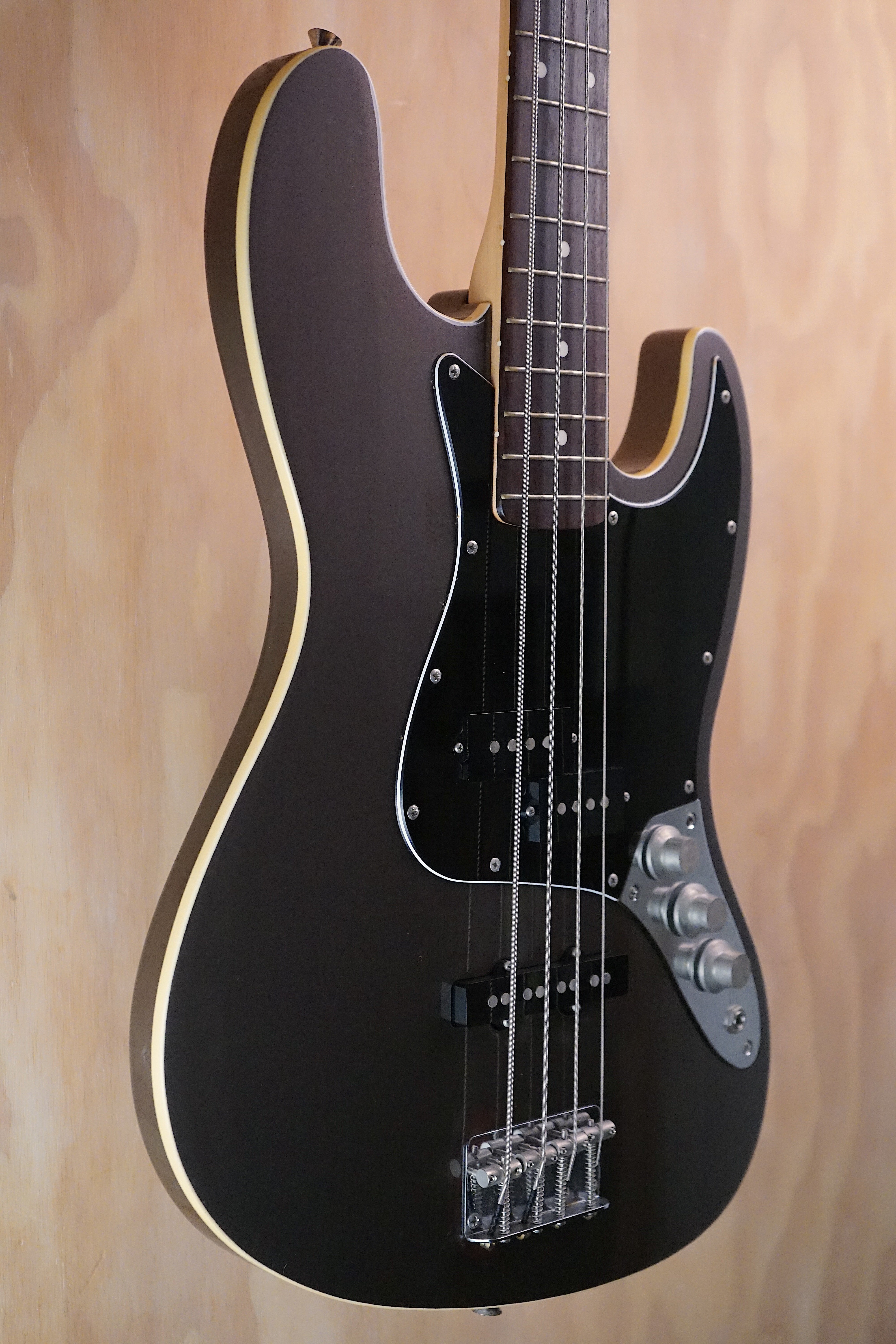 Fender Aerodyne PJ Jazz Bass Dolphin Grey, (Used, Comm) - Fair Deal Music