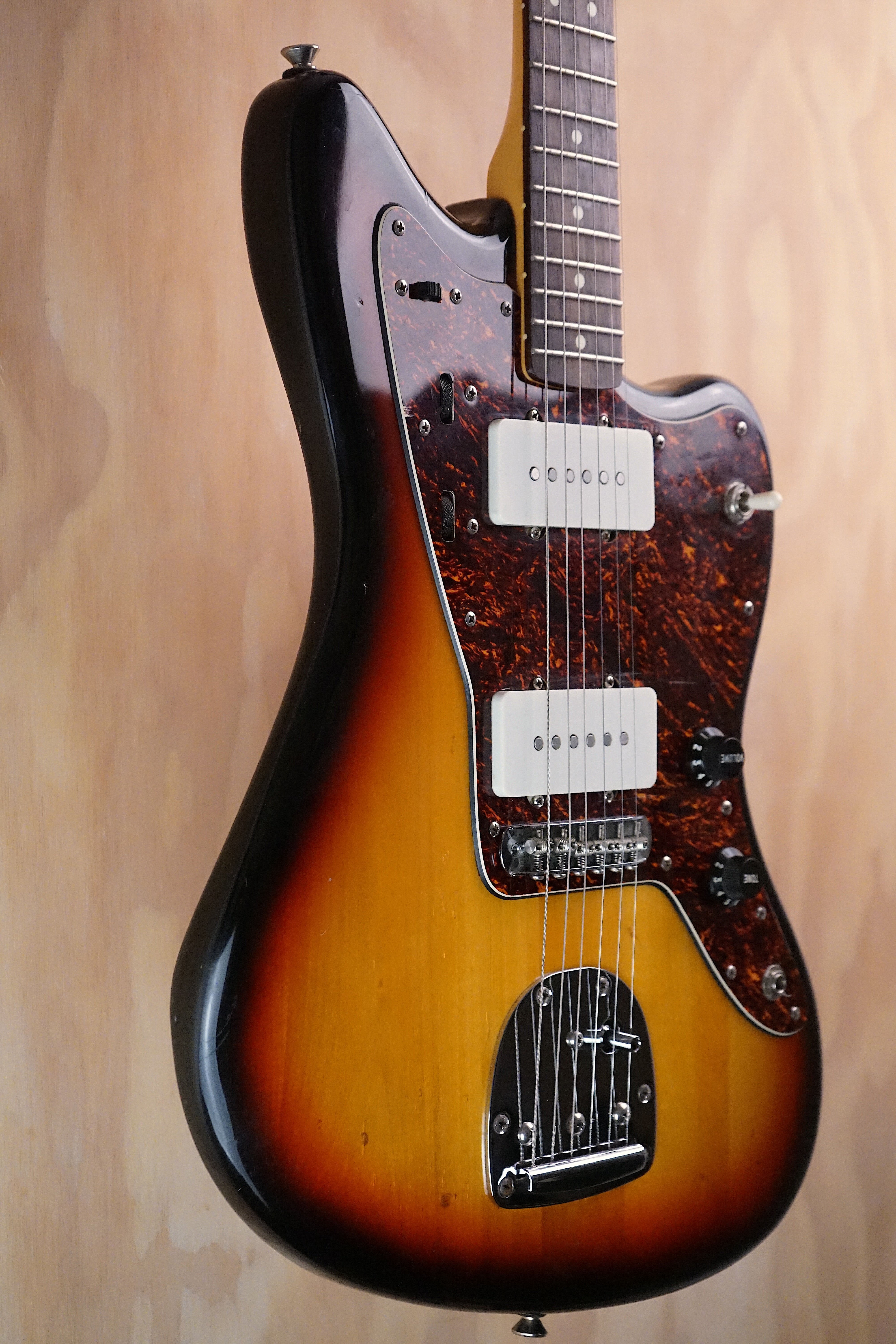 Squier Vintage Modified Jazzmaster 3-Colour Sunburst, (Used) - Fair Deal Music