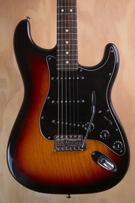 Fender Limited Edition American Special Ash Stratocaster 3-Colour Sunburst – Roasted Neck, Rosewood Fingerboard, (Used)