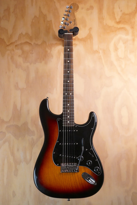 Fender Limited Edition American Special Ash Stratocaster 3-Colour Sunburst – Roasted Neck, Rosewood Fingerboard, (Used)