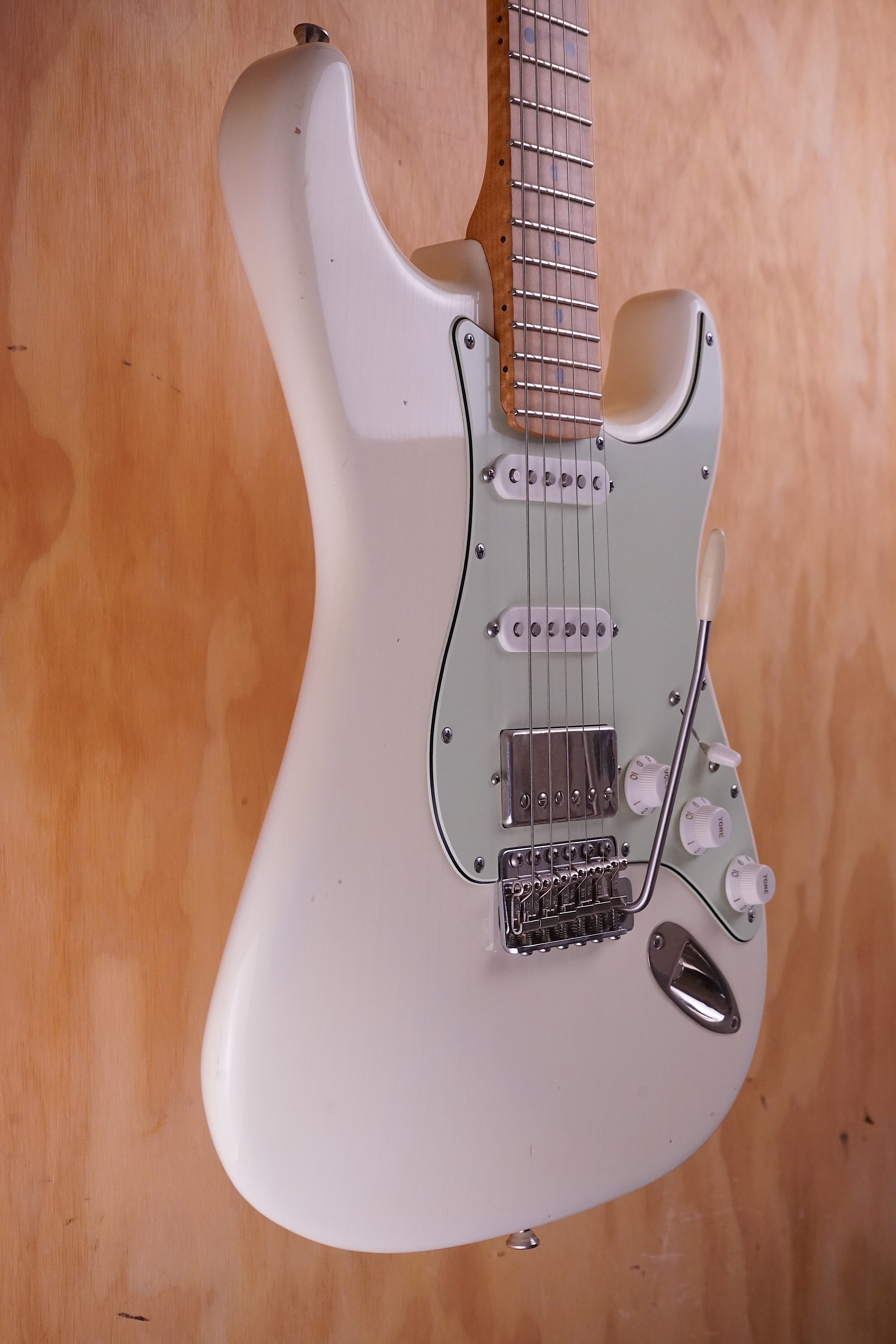 Xotic California XSC-2 in Olympic White, (Used) - Fair Deal Music