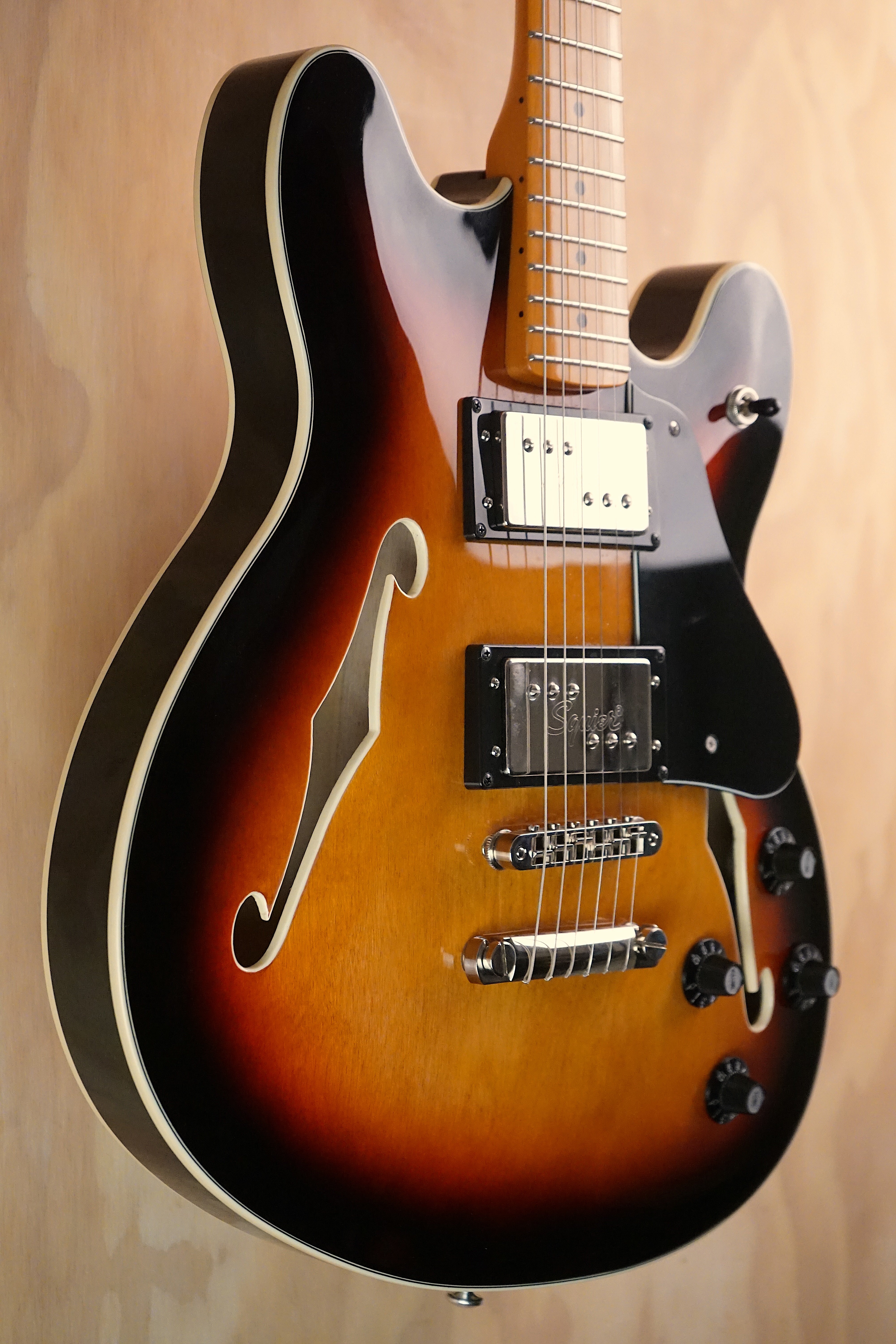 Squier Classic Vibe Starcaster 3-Tone Sunburst Semi-Hollow Electric Guitar, (Used)