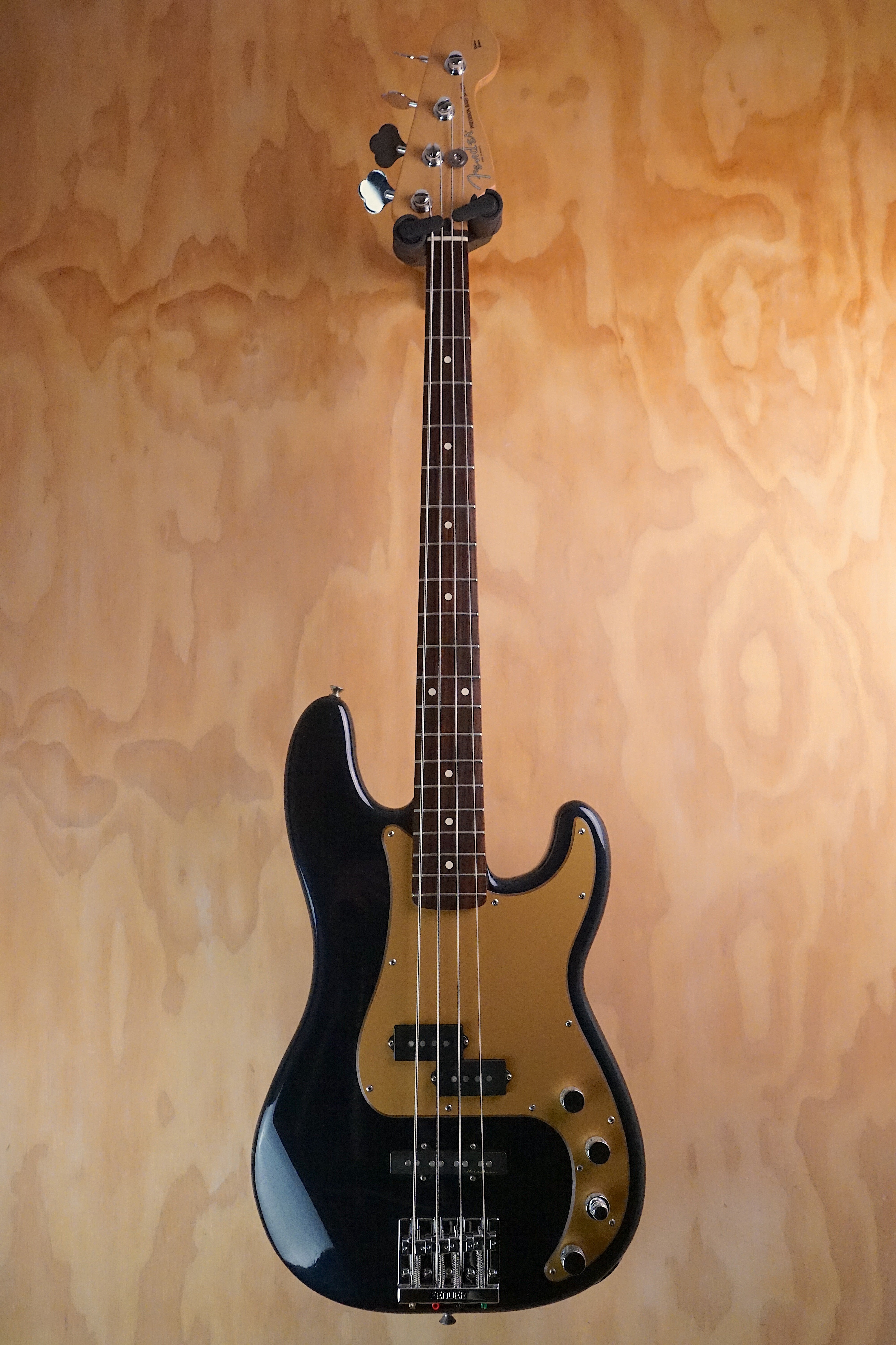 Fender Deluxe Active P Bass Special Navy Blue Metallic, (Used) - Fair Deal Music