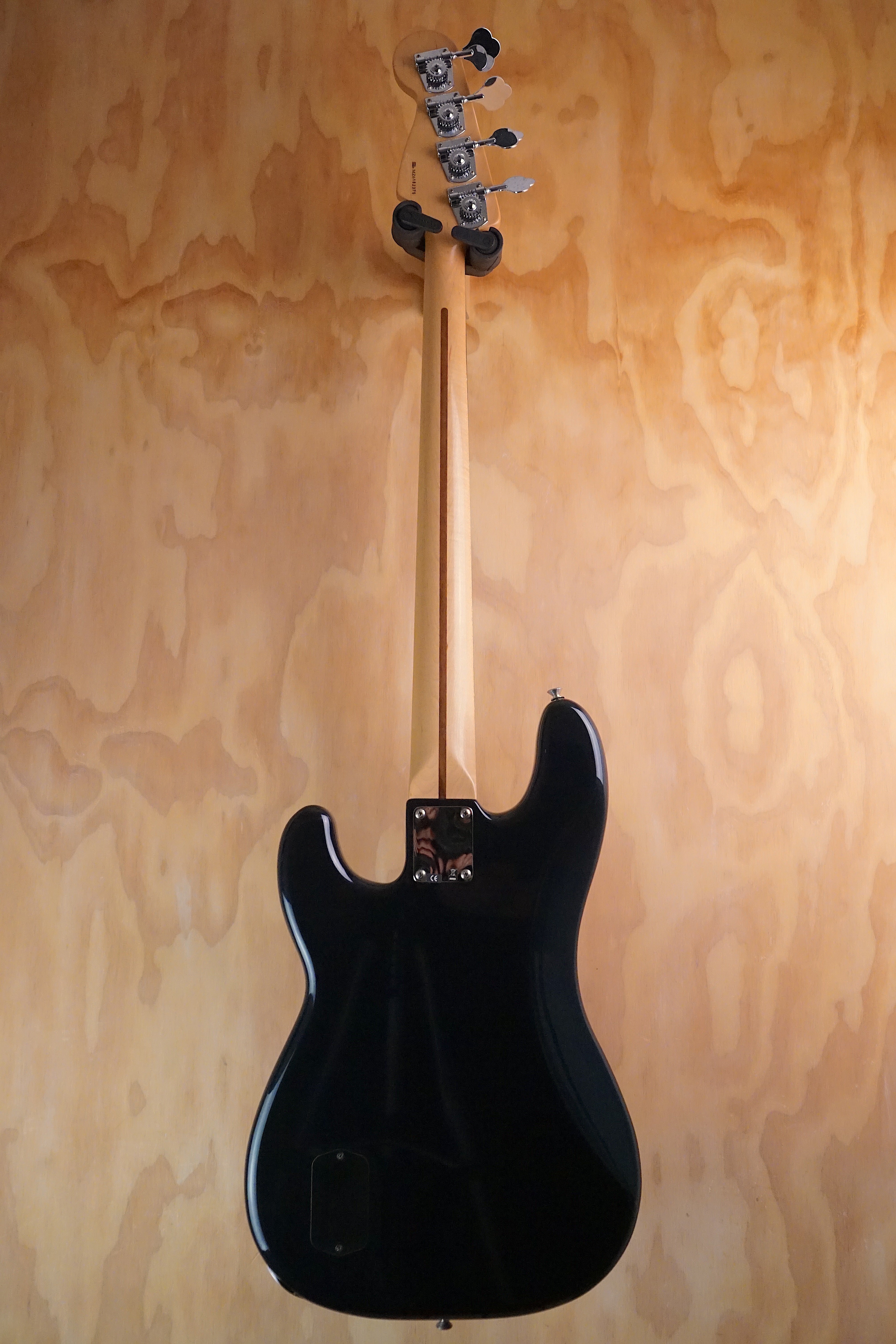 Fender Deluxe Active P Bass Special Navy Blue Metallic, (Used) - Fair Deal Music