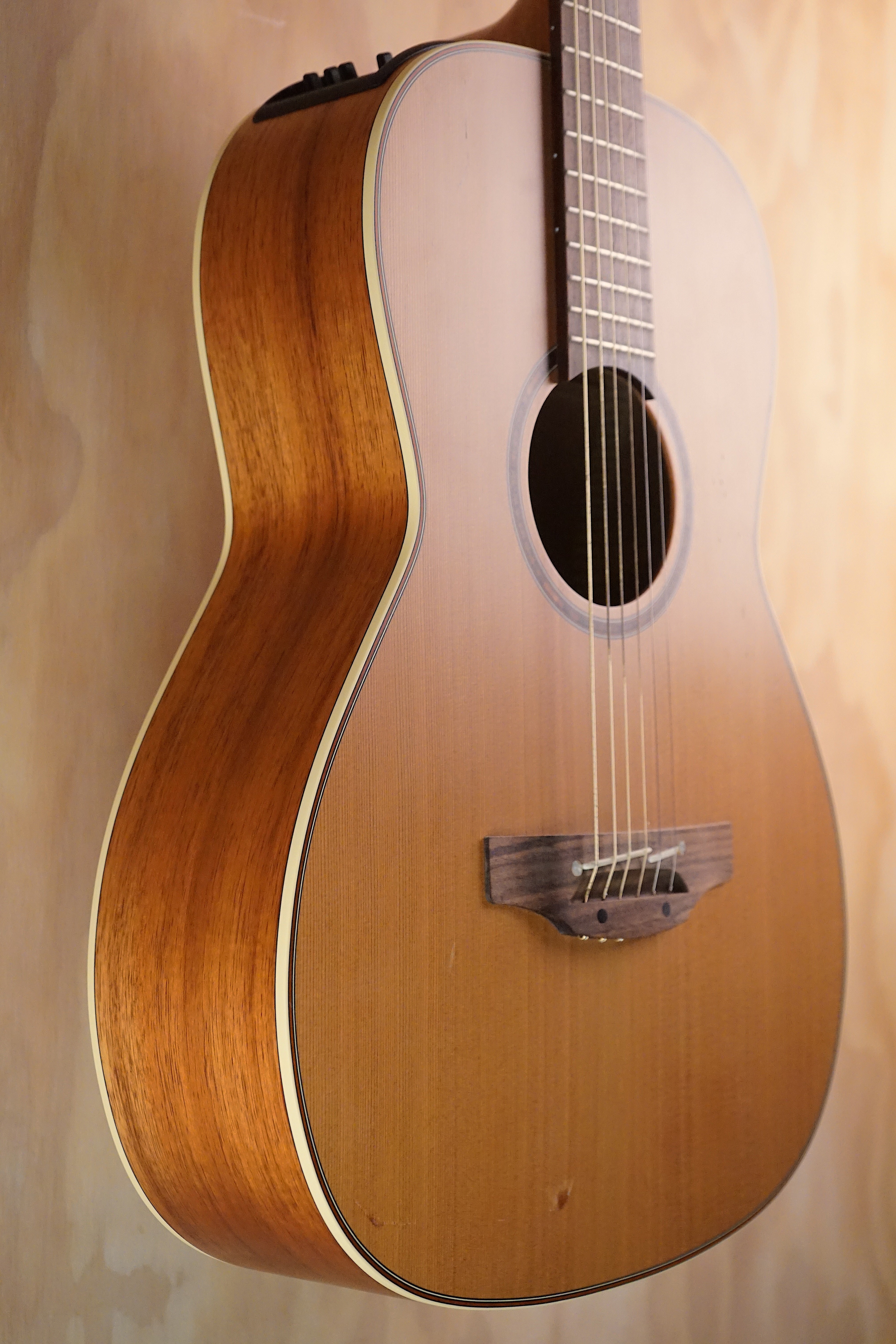 Takamine CP3NYK New Yorker Parlor Electro-Acoustic Guitar Natural, (Used)