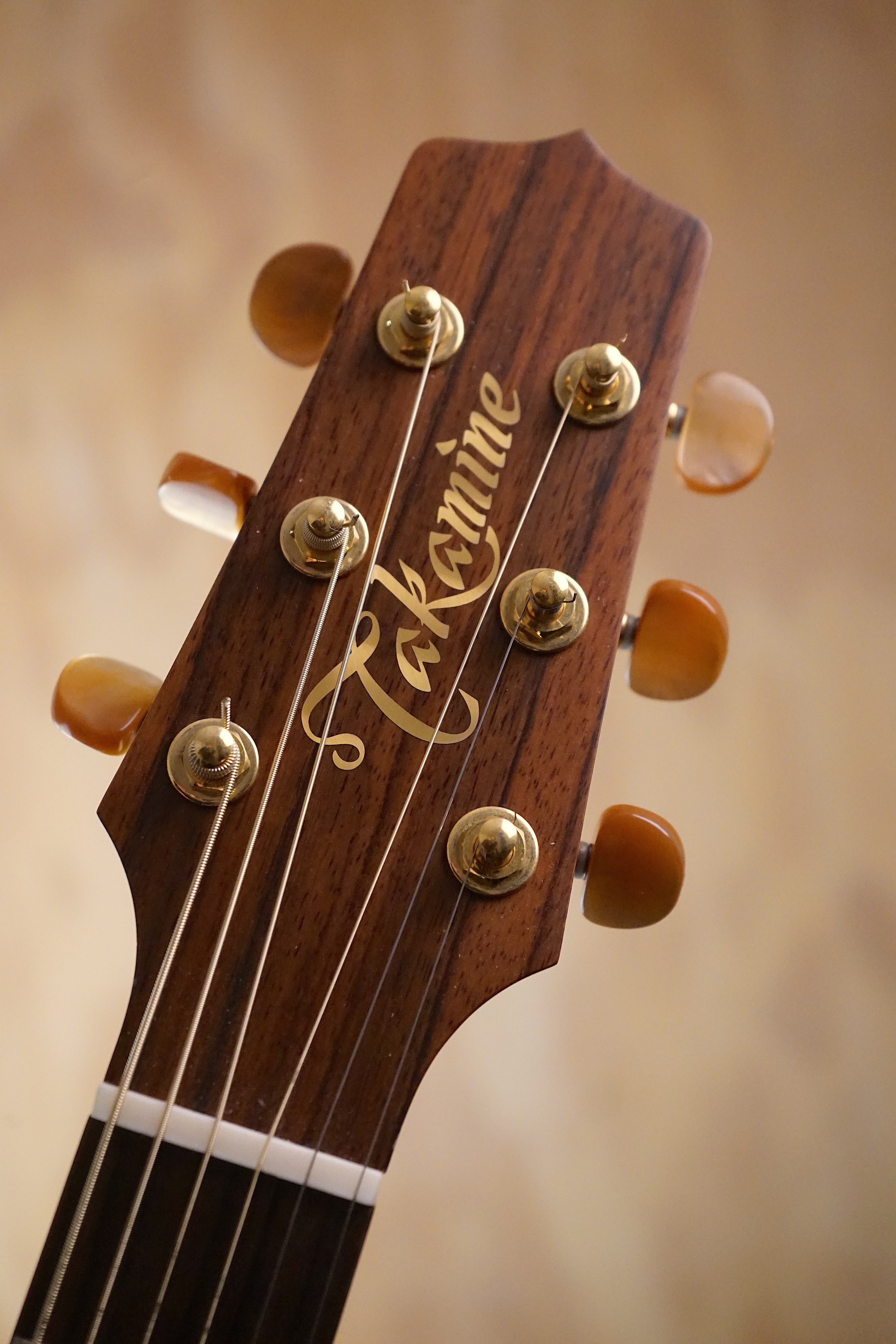Takamine CP3NYK New Yorker Parlor Electro-Acoustic Guitar Natural, (Used)