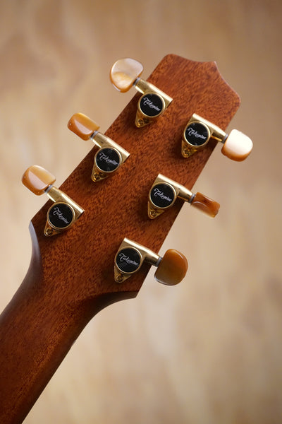 Takamine CP3NYK New Yorker Parlor Electro-Acoustic Guitar Natural, (Used)
