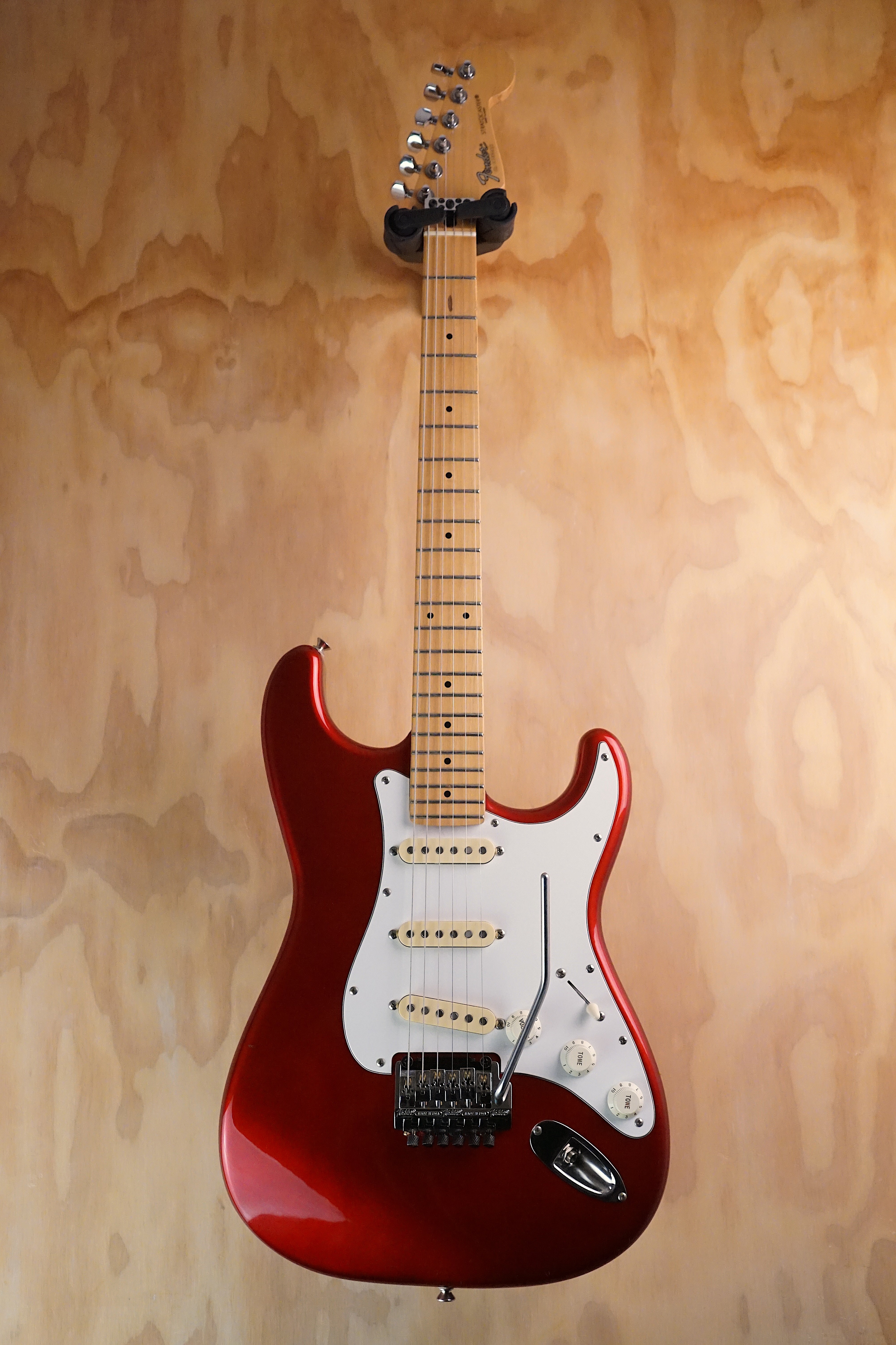 1987 Fender Made in Japan ST-557K Stratocaster Candy Apple Red, (Used)