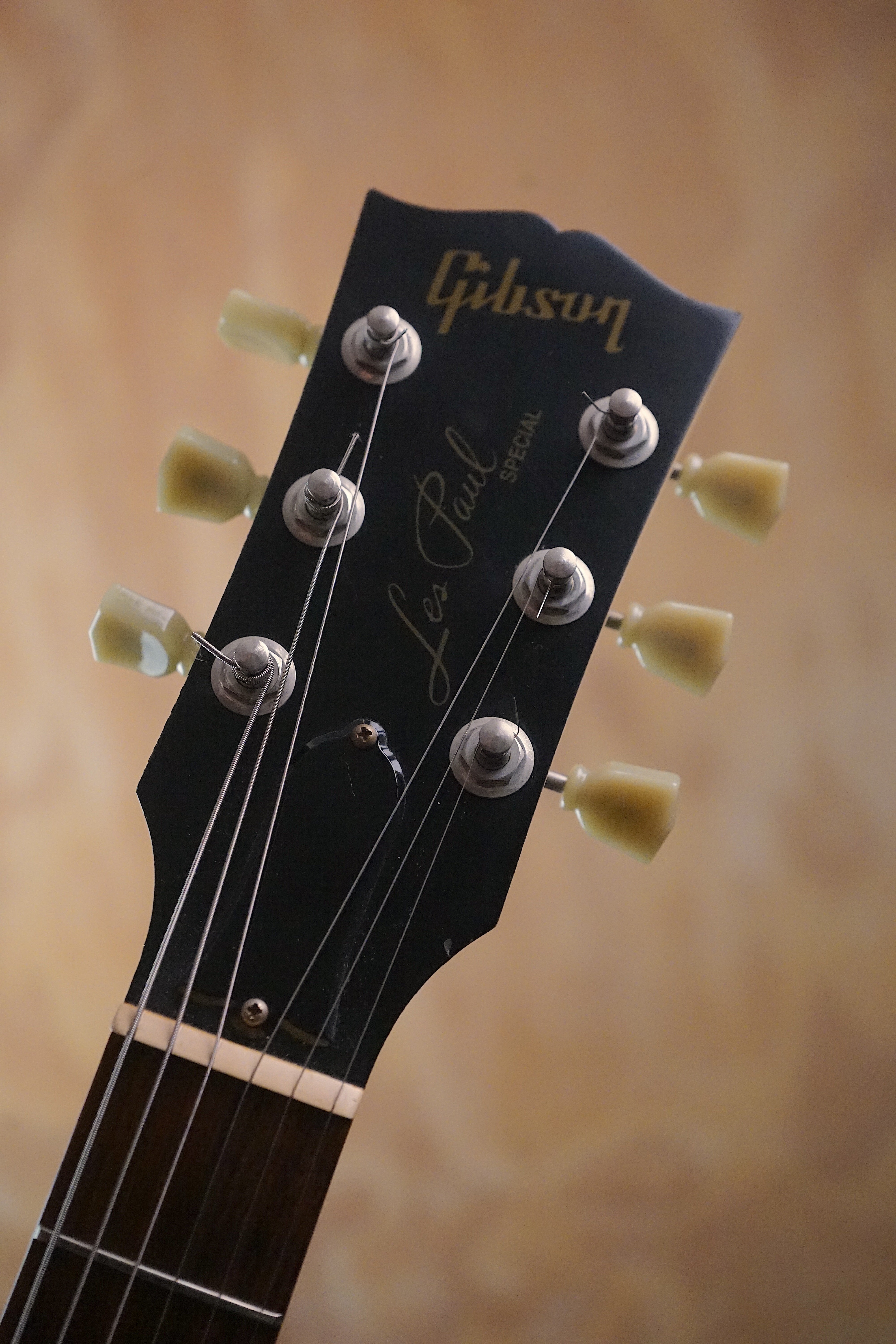 Gibson Les Paul Junior Special Worn White with Bigsby, (Used, Comm)