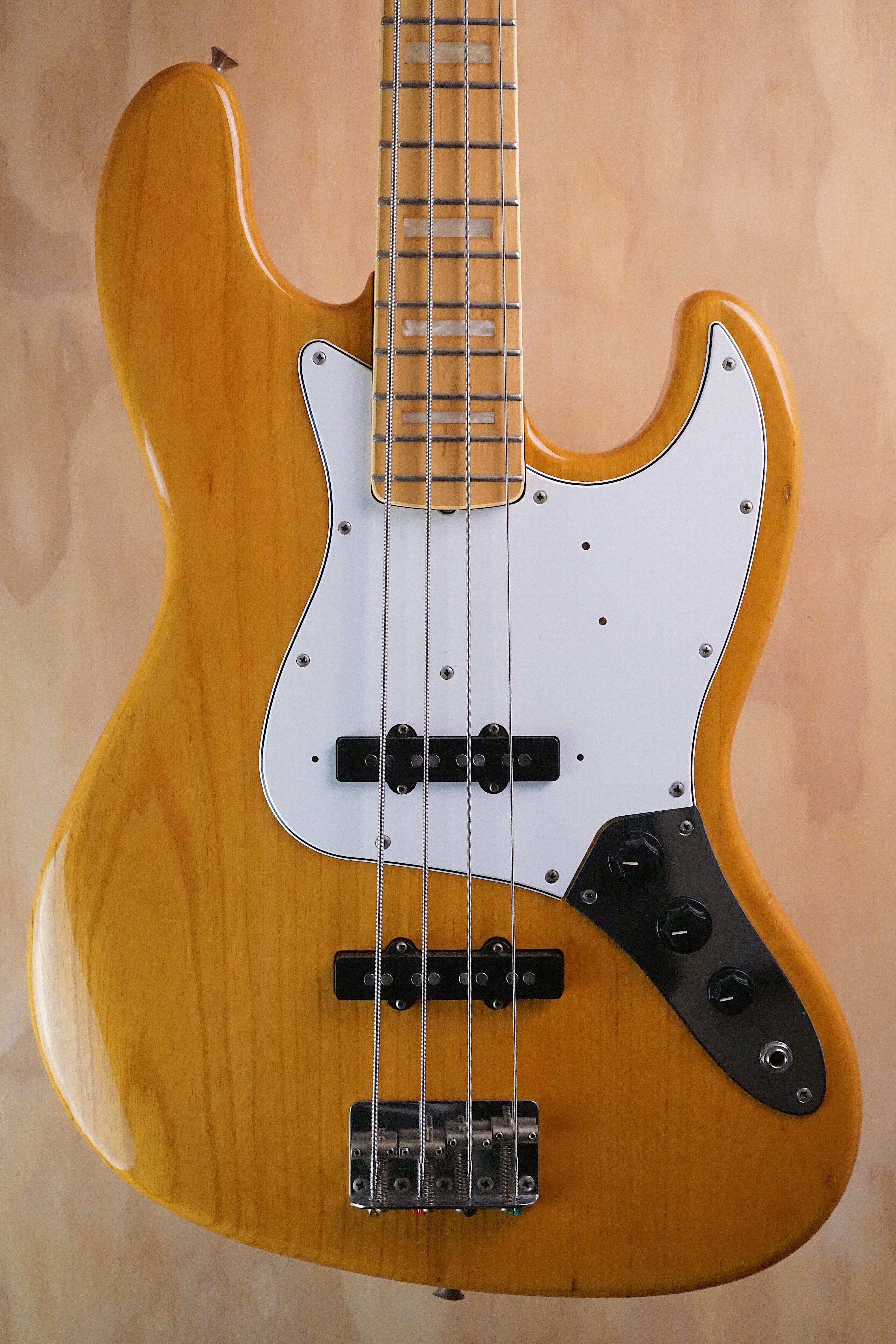 Fender JB-75 Jazz Bass Natural Bass Guitar, (Used, Comm)