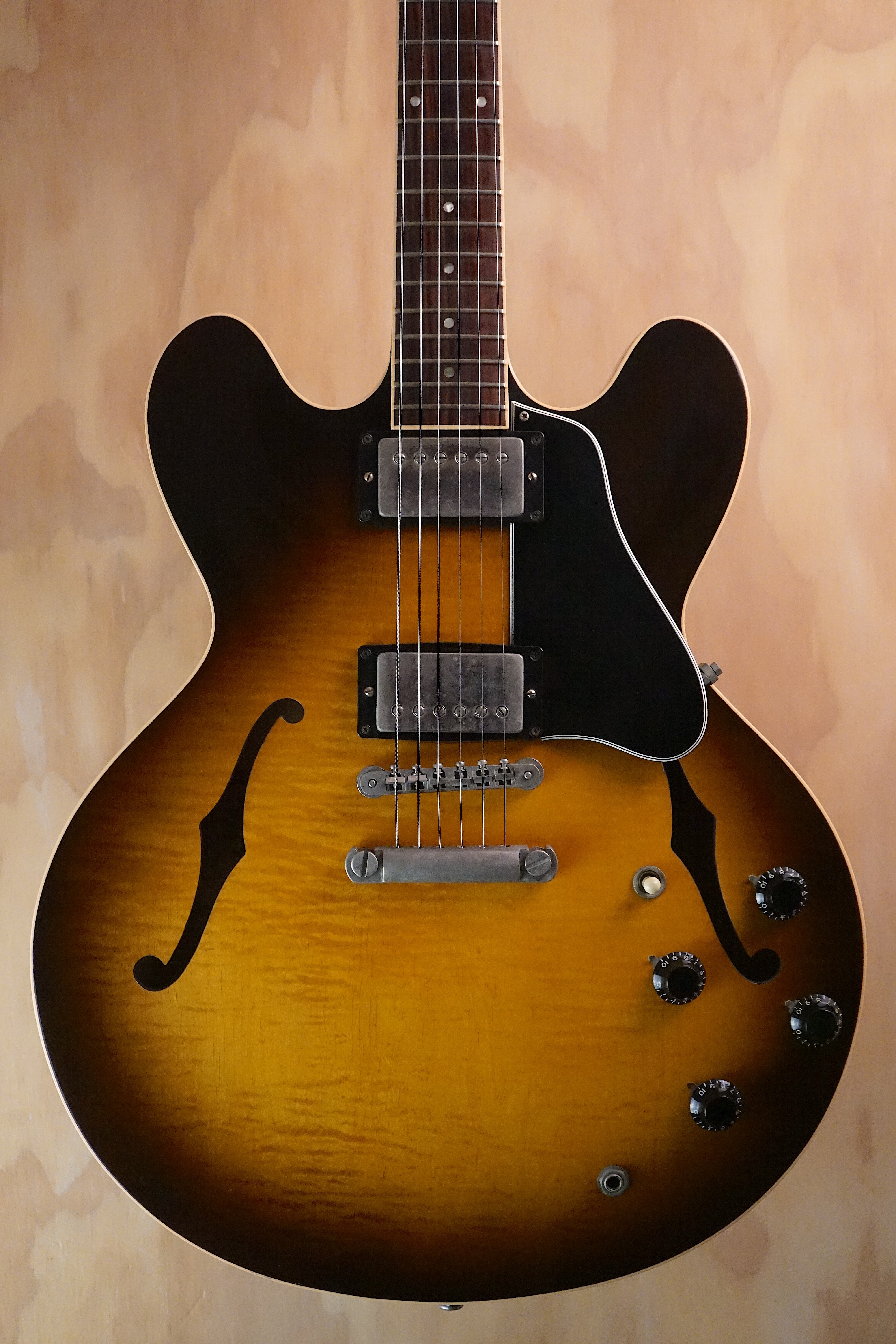 Gibson ES-335 Dot Vintage Burst, (Used, Comm)