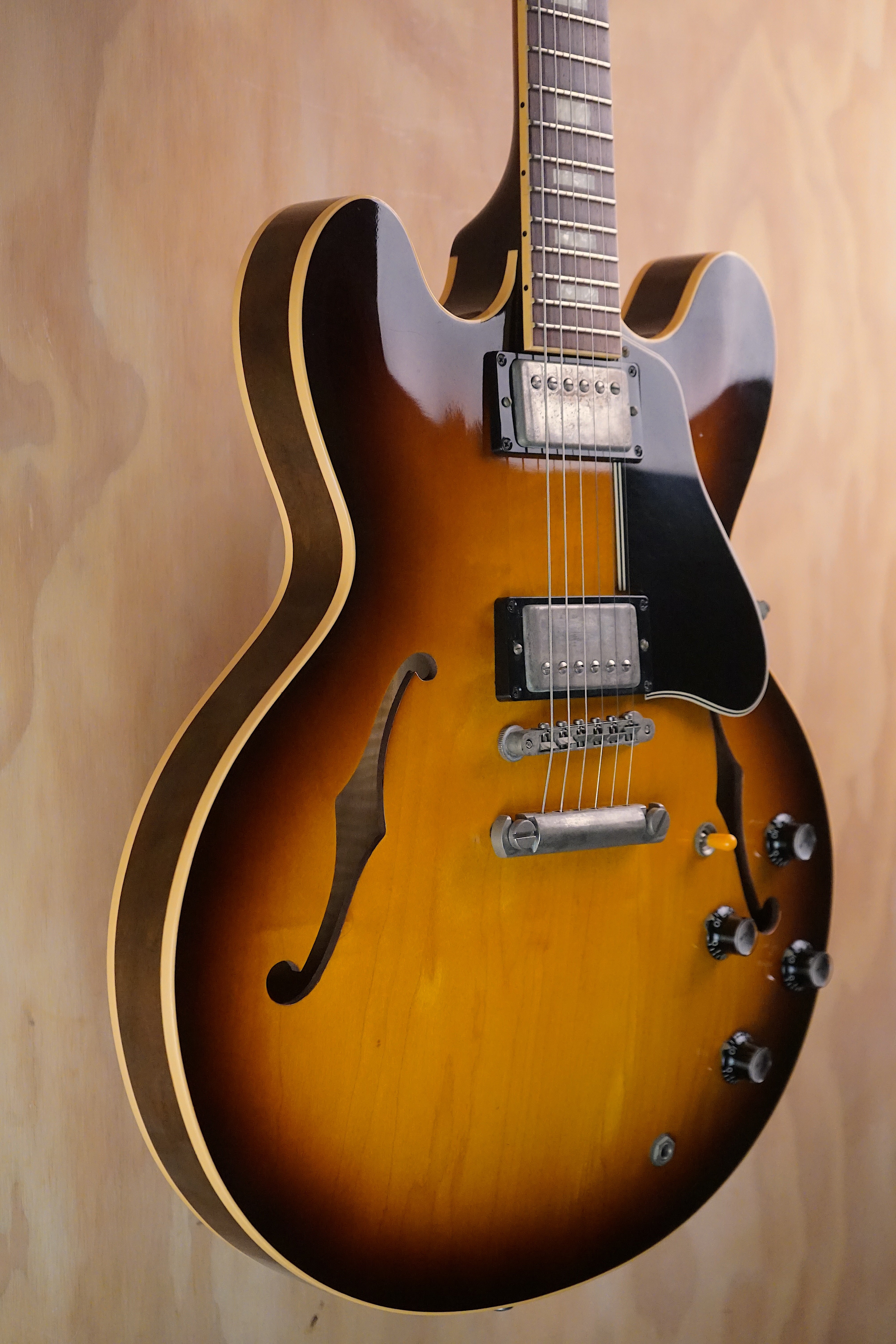 Gibson Custom Historic ’63 ES-335 Block Reissue Vintage Burst, (Used, Comm)