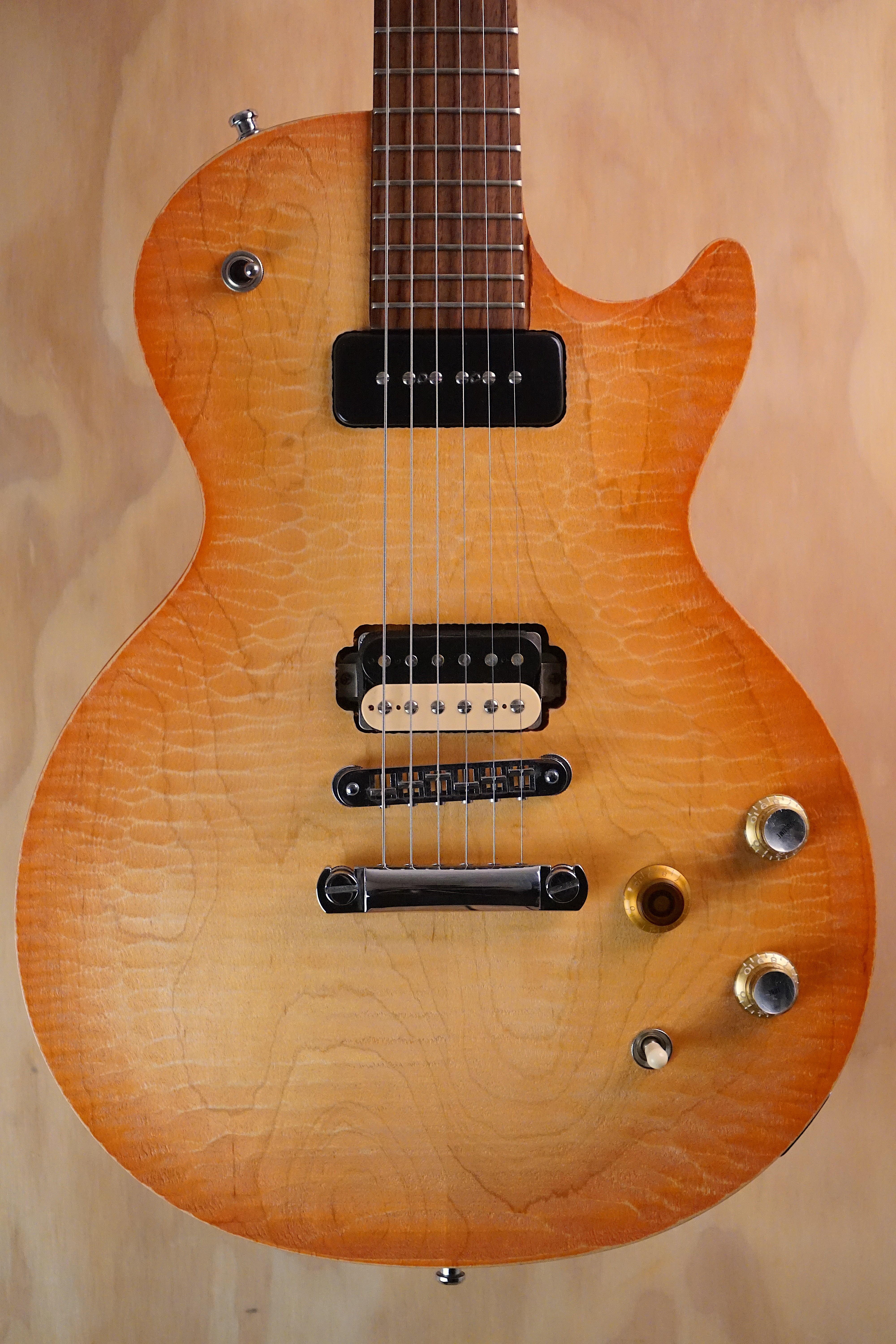 Gibson Gary Moore Signature Les Paul BFG Lemonburst, (Used, Comm) - Fair Deal Music