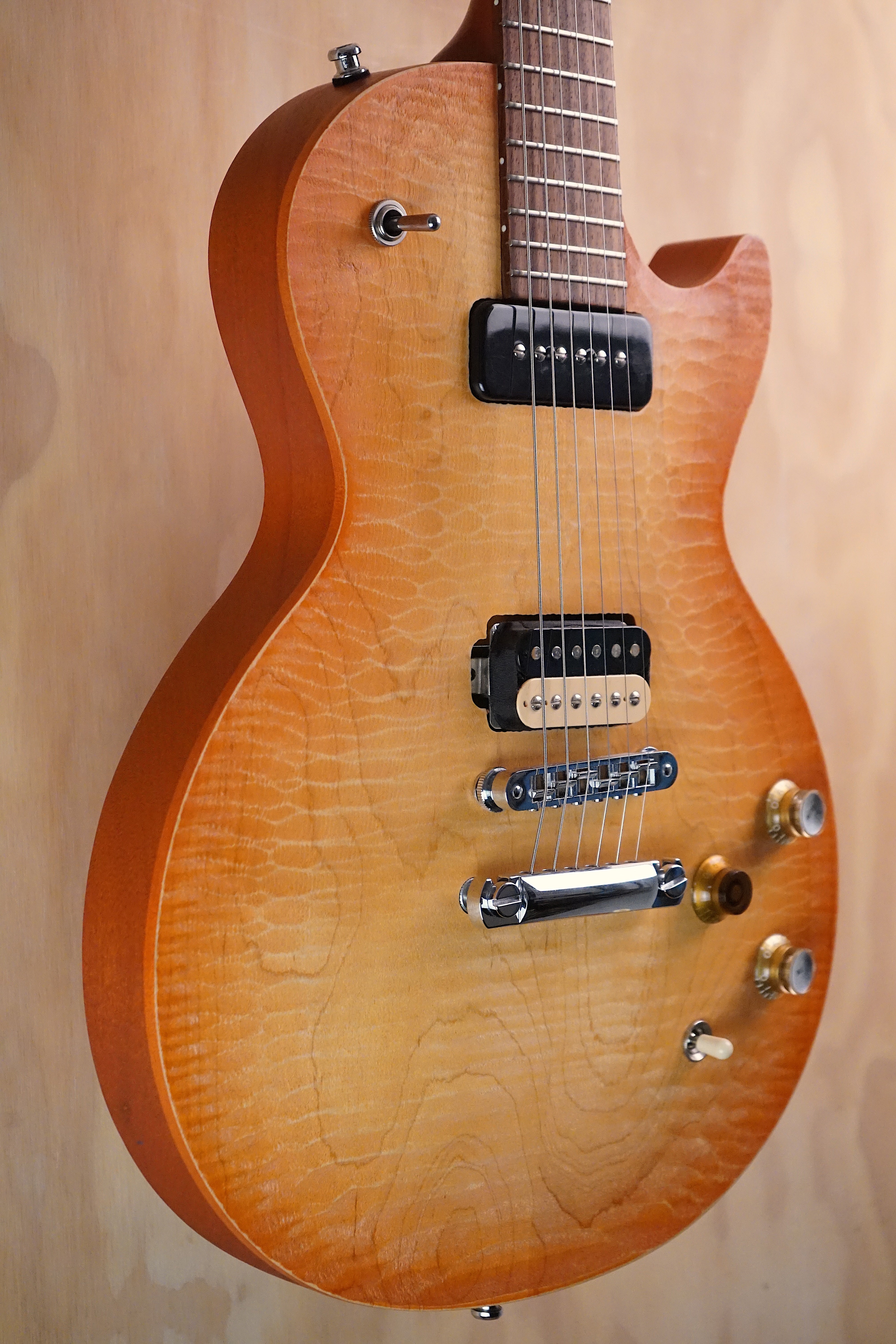 Gibson Gary Moore Signature Les Paul BFG Lemonburst, (Used, Comm) - Fair Deal Music