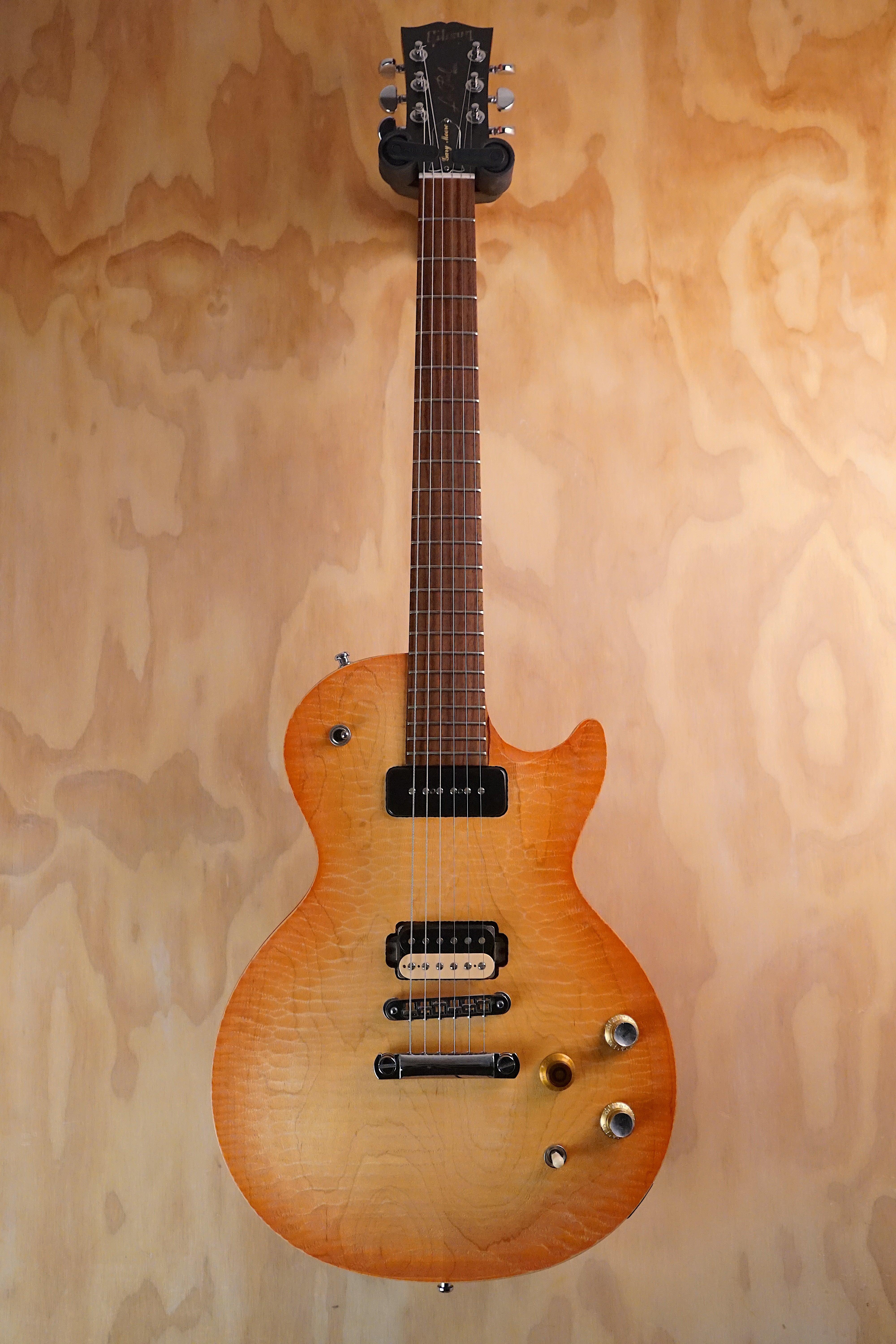 Gibson Gary Moore Signature Les Paul BFG Lemonburst, (Used, Comm) - Fair Deal Music