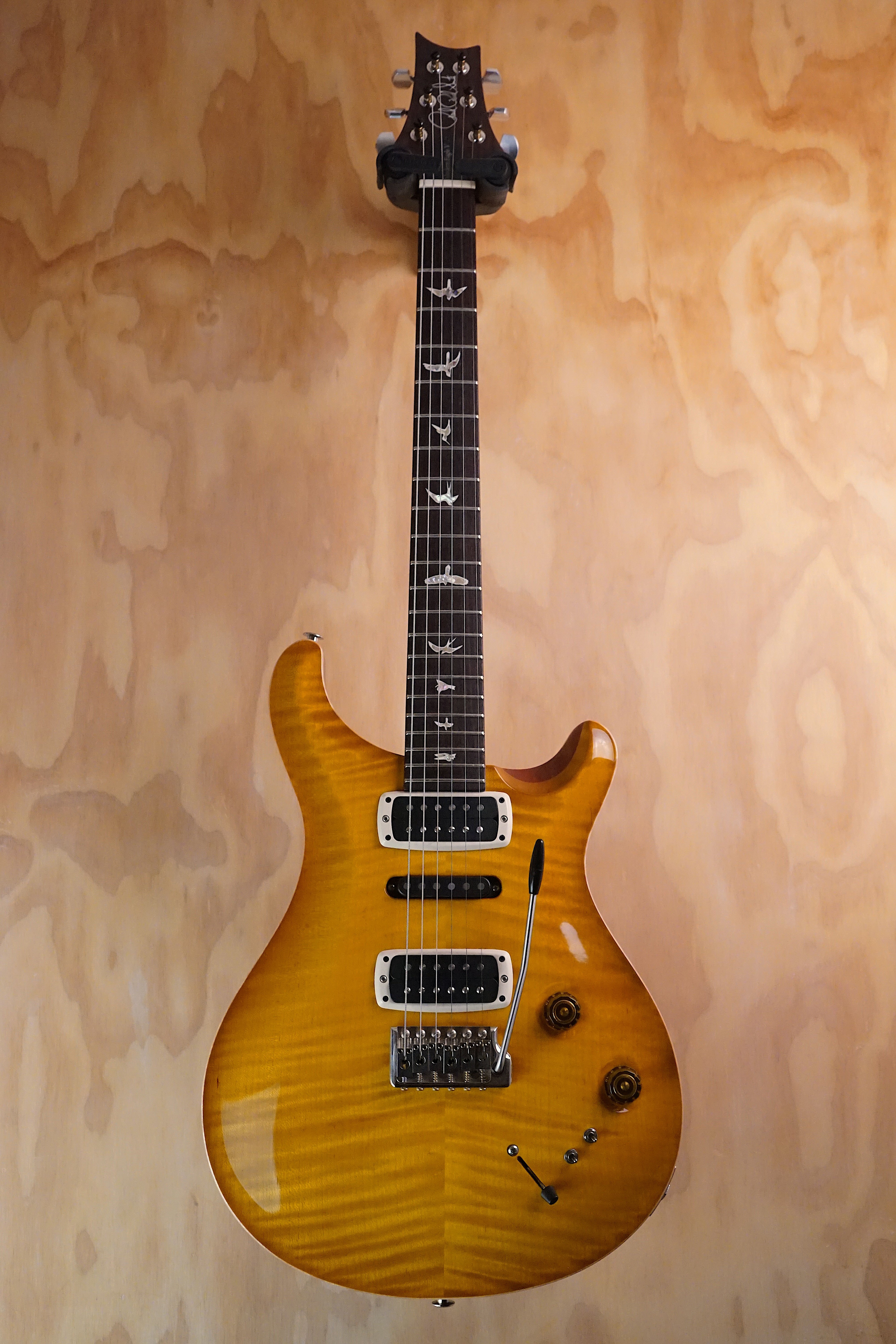 PRS Modern Eagle V McCarty Sunburst, (Used, Comm)