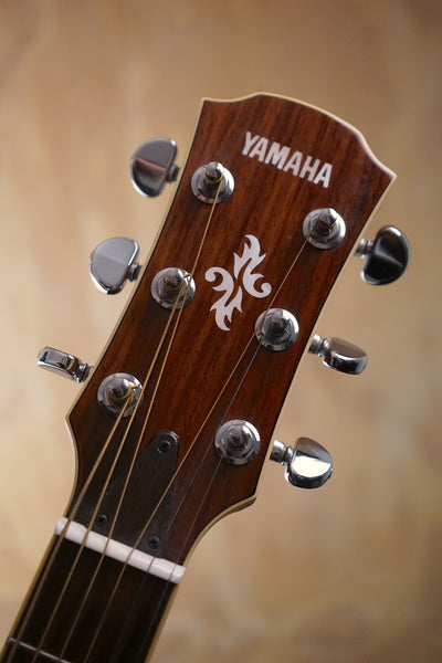 Yamaha APX700 Natural Electro-Acoustic Guitar, (Used, Comm)
