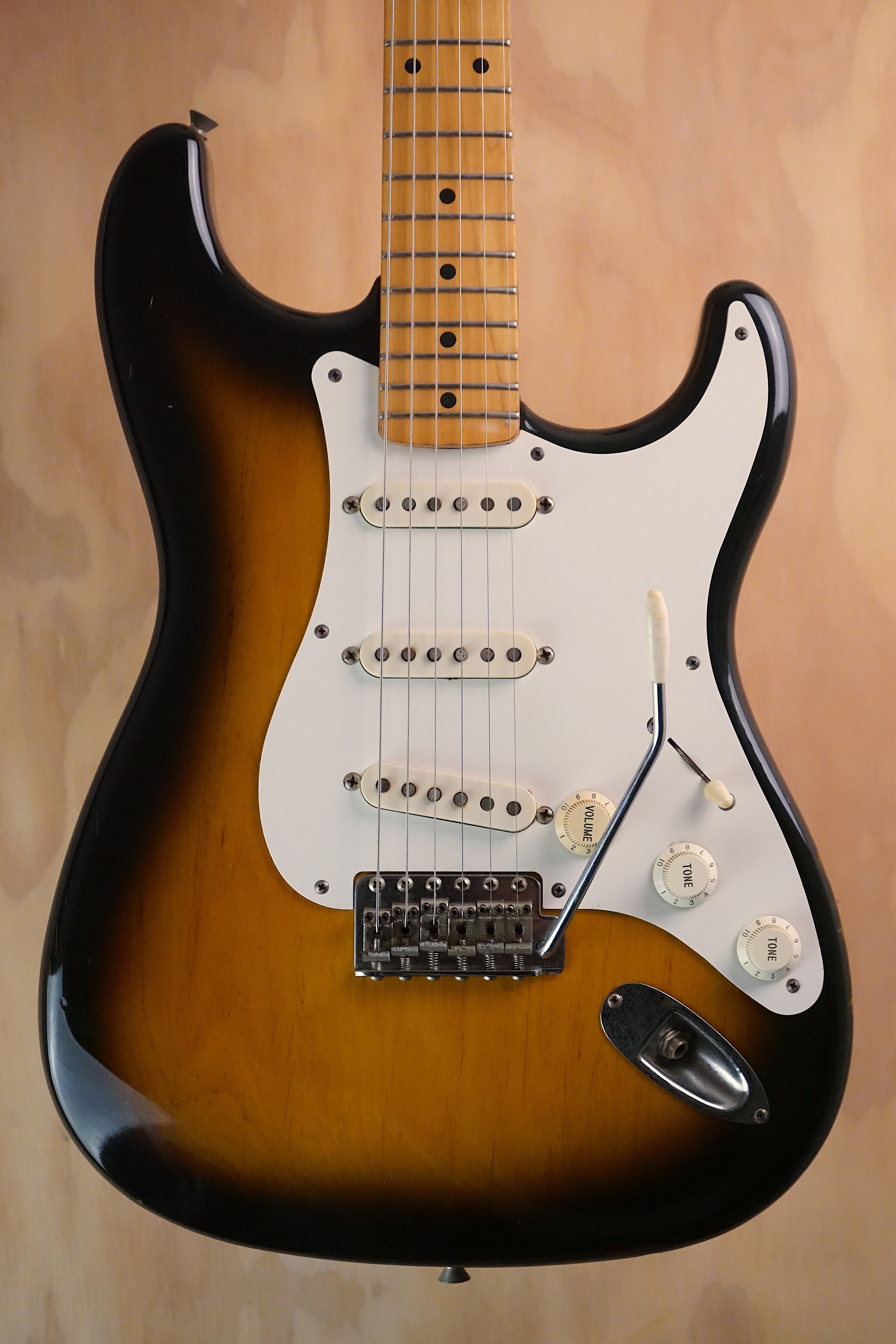 Fender Japan ST-54 Stratocaster Sunburst MIJ, (Used)