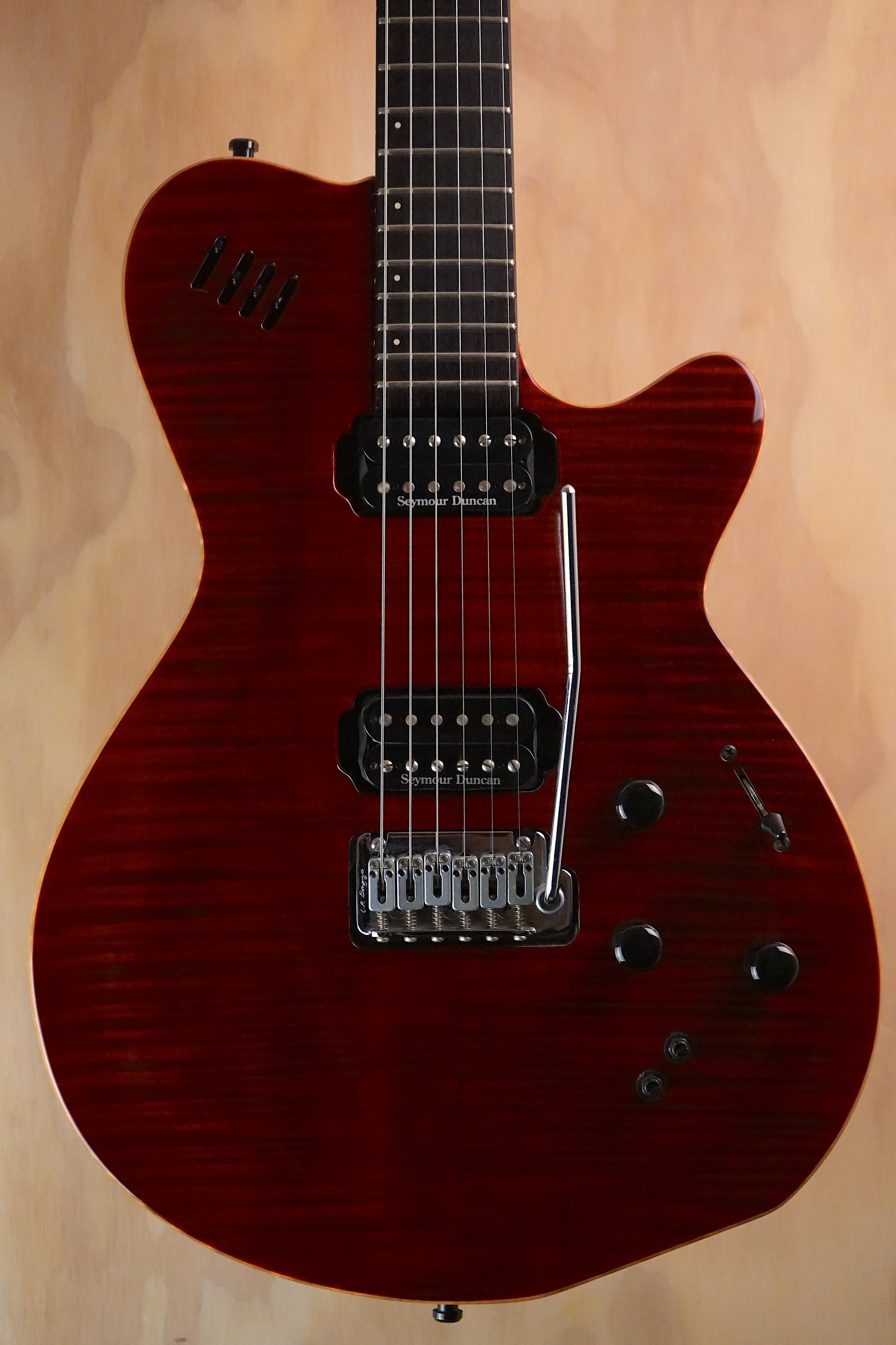 Godin LGXT AAA Dark Trans Red, (Used, Comm)
