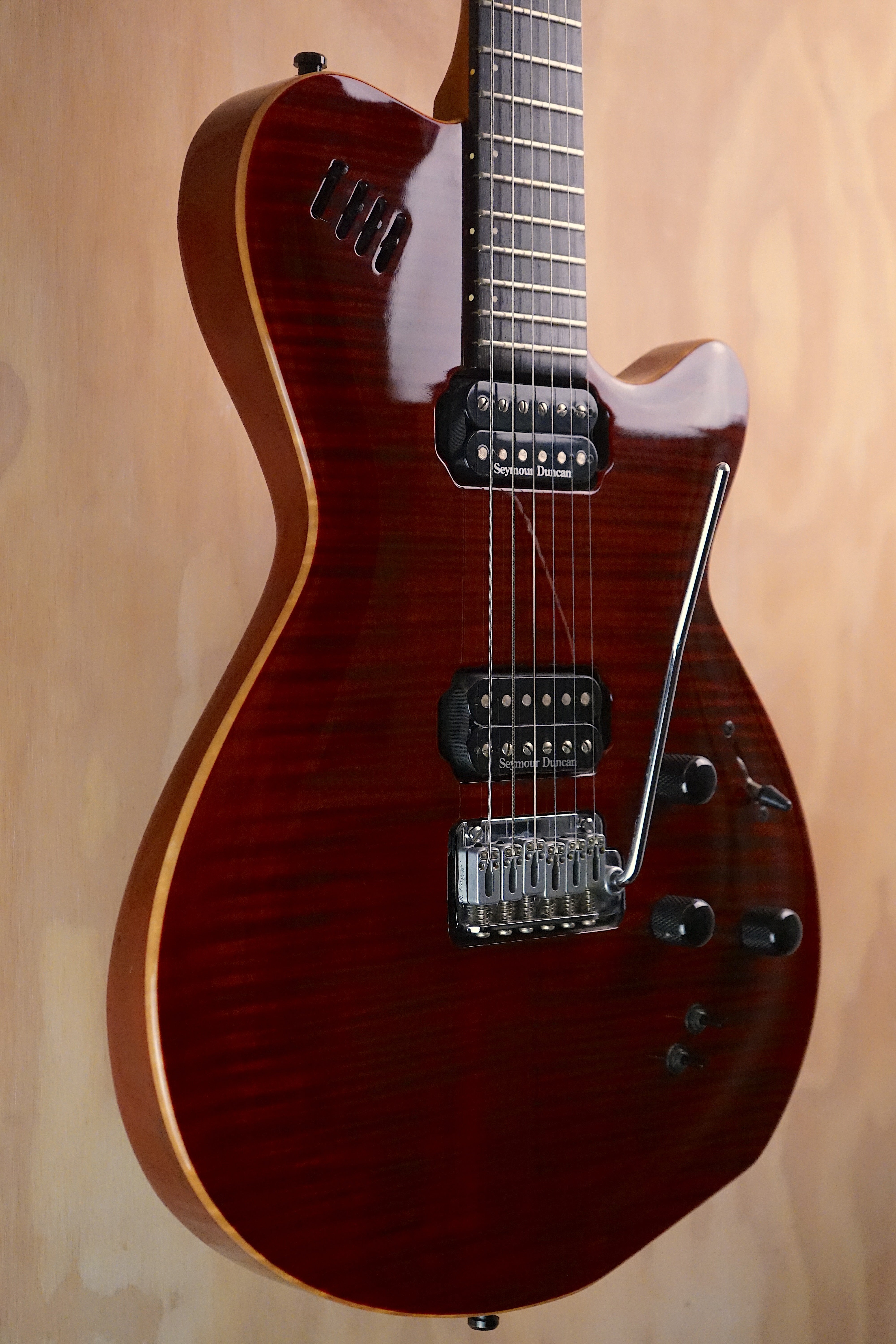 Godin LGXT AAA Dark Trans Red, (Used, Comm)