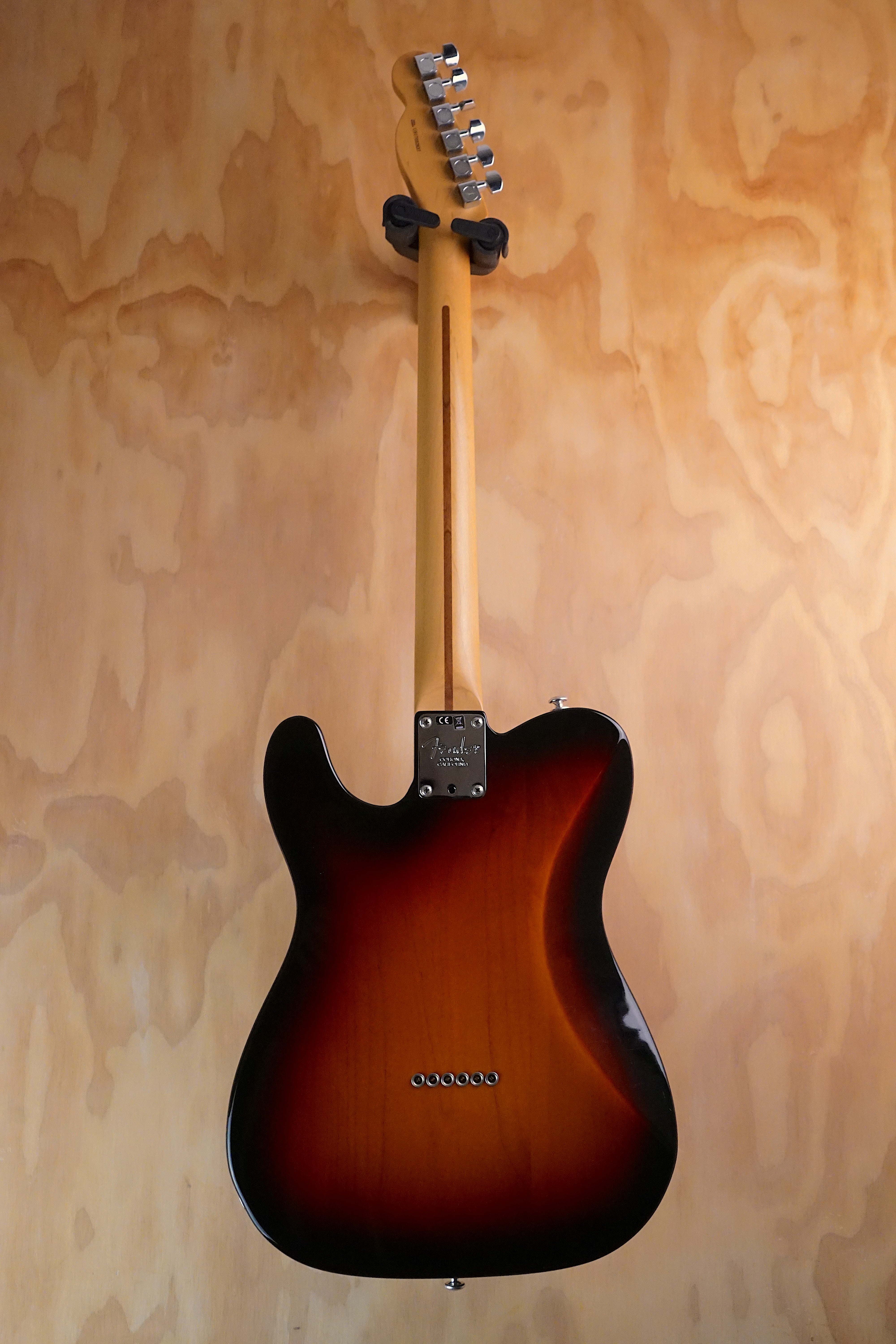 2017 Fender American Professional Telecaster Deluxe ShawBucker 3-Colour Sunburst, (Used, Comm)