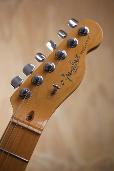 2017 Fender American Professional Telecaster Deluxe ShawBucker 3-Colour Sunburst, (Used, Comm)