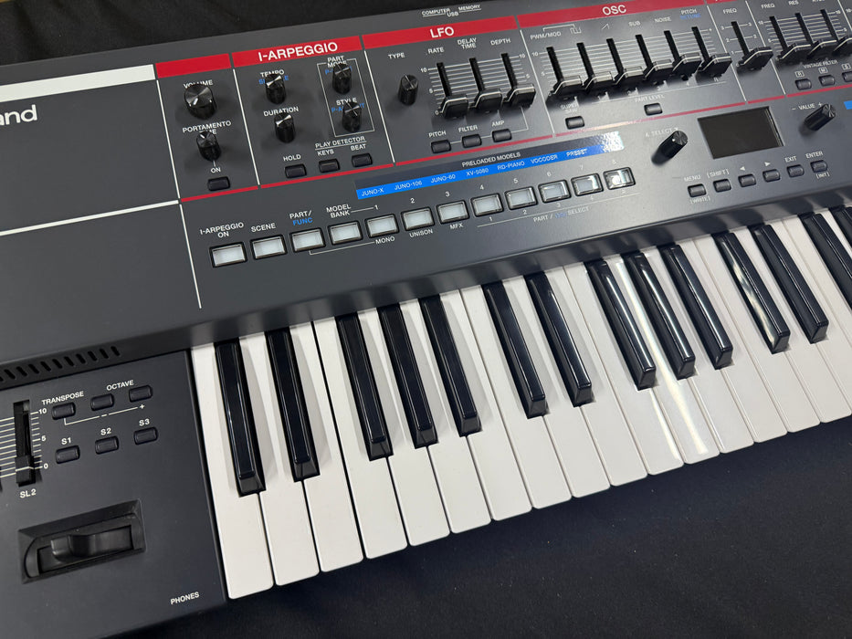 Roland JUNO-X Programmable Polyphonic Synthesizer, (Used) Z1P2455