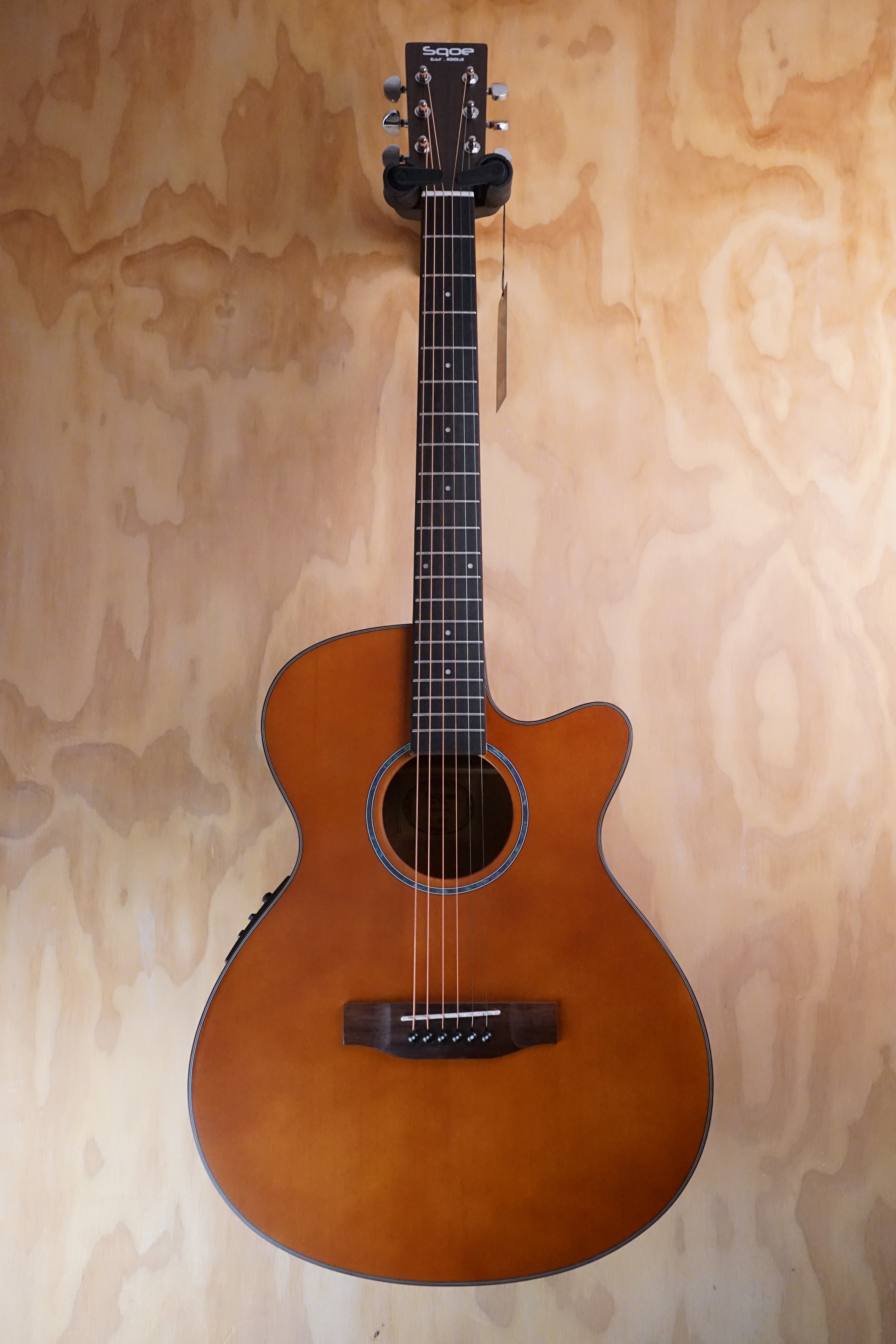 SQOE EA-60YN Electro Acoustic Guitar in Natural - Fair Deal Music