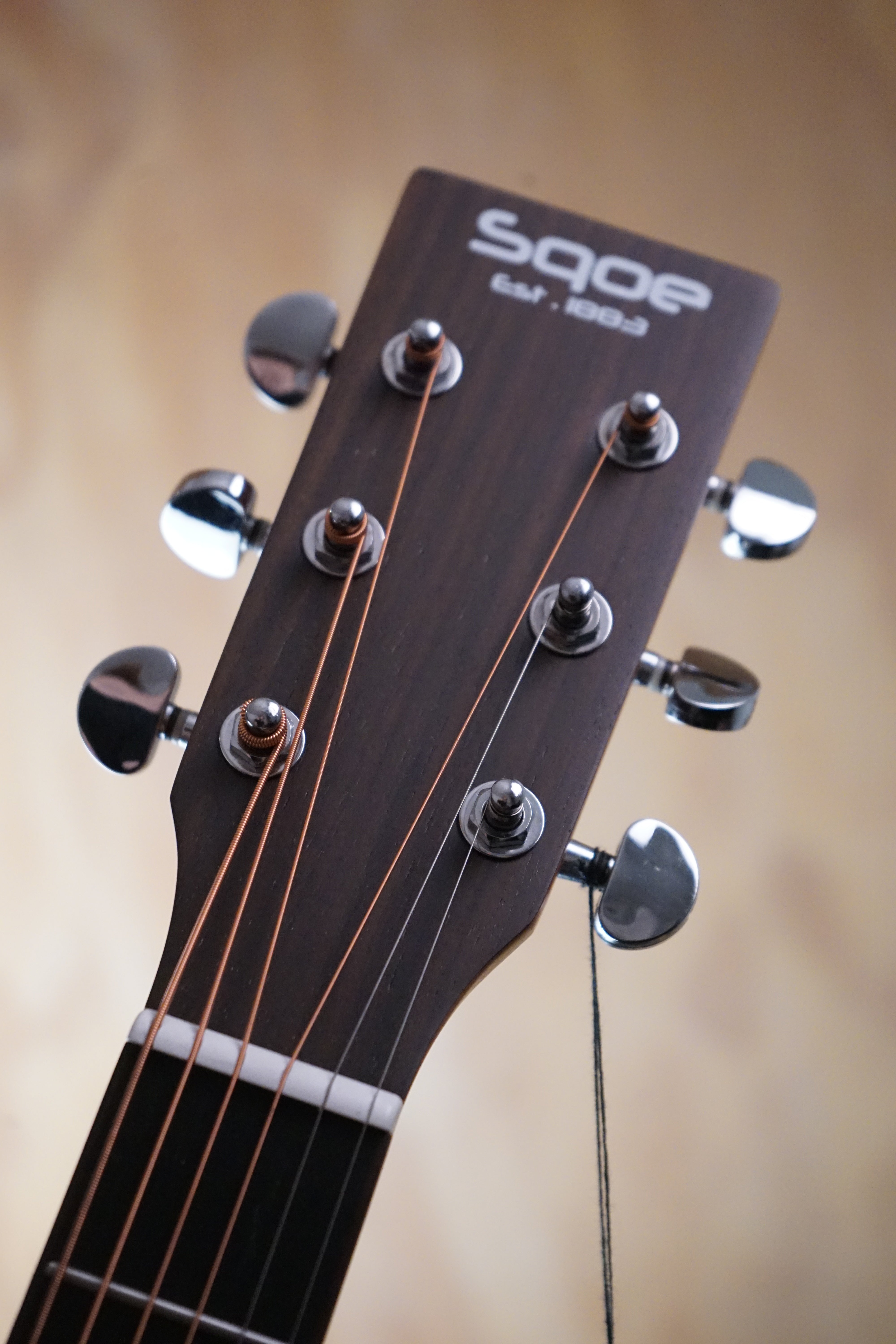 SQOE EA-60YN Electro Acoustic Guitar in Natural - Fair Deal Music