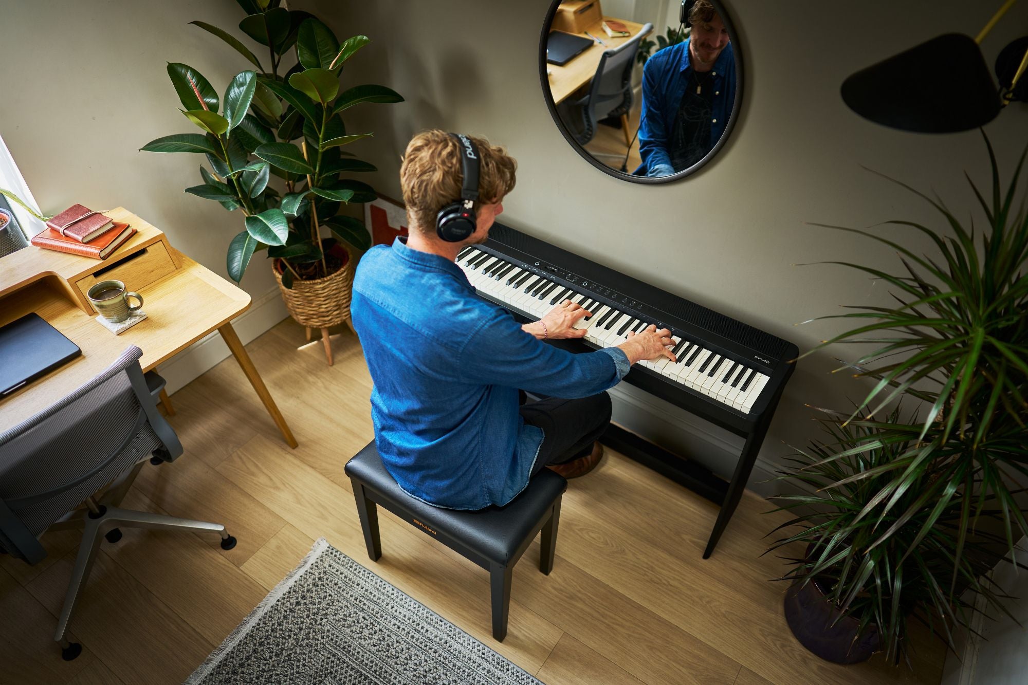 Roland FP-40 Portable Digital Piano Home Bundle - Black