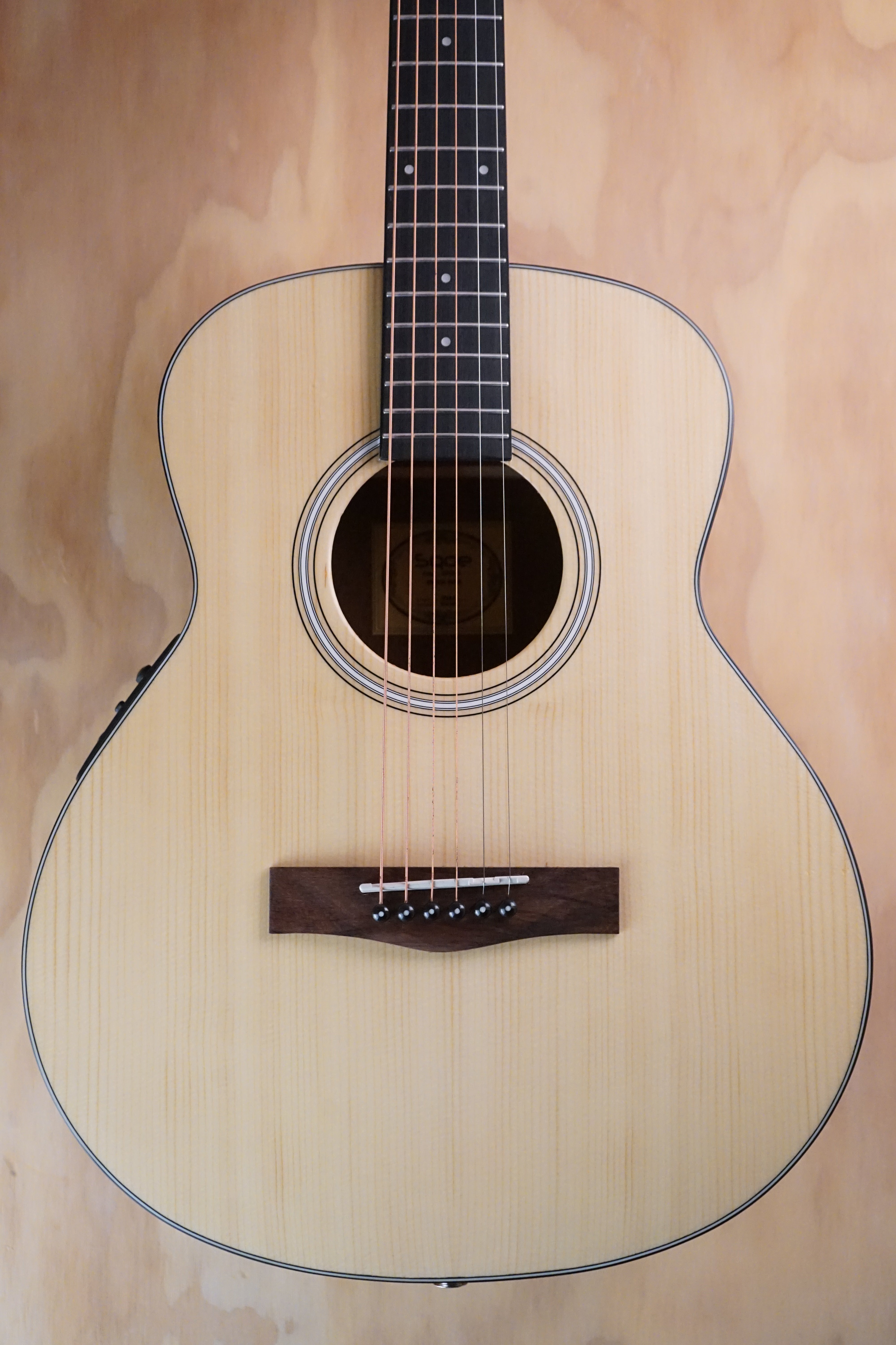 SQOE GS-60N Electro Acoustic Travel Guitar in Natural - Fair Deal Music