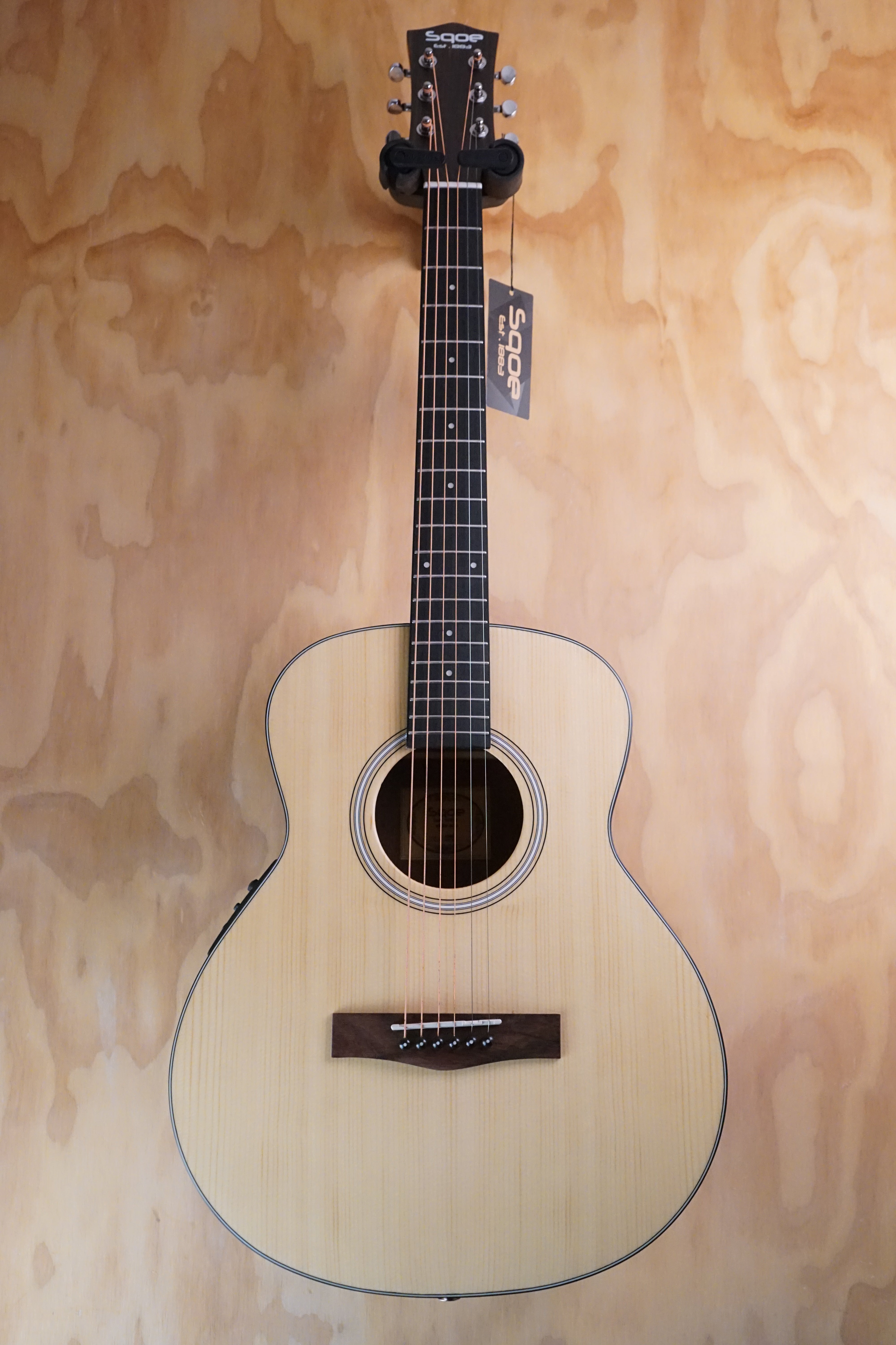 SQOE GS-60N Electro Acoustic Travel Guitar in Natural - Fair Deal Music
