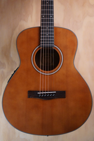 SQOE GS-60YN Electro Acoustic Travel Guitar in Natural - Fair Deal Music