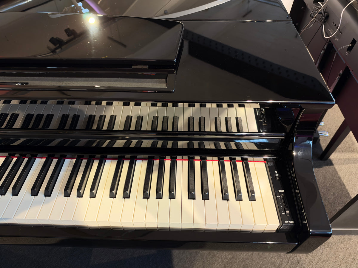 Yamaha CLP-765GP Clavinova Grand Piano Polished Ebony (Used)