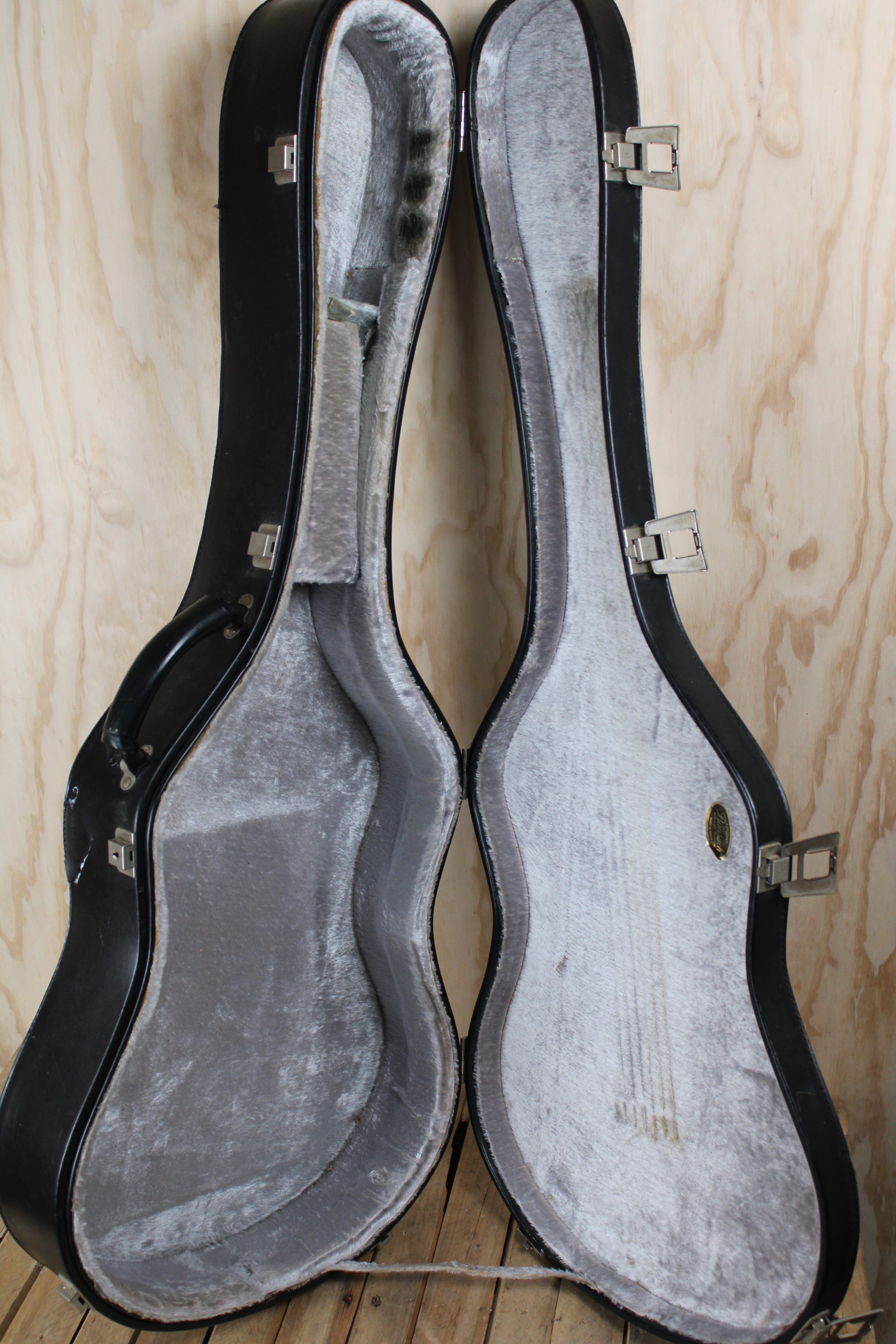 Bausach Guitar Valencia Hard Case, USED - Fair Deal Music