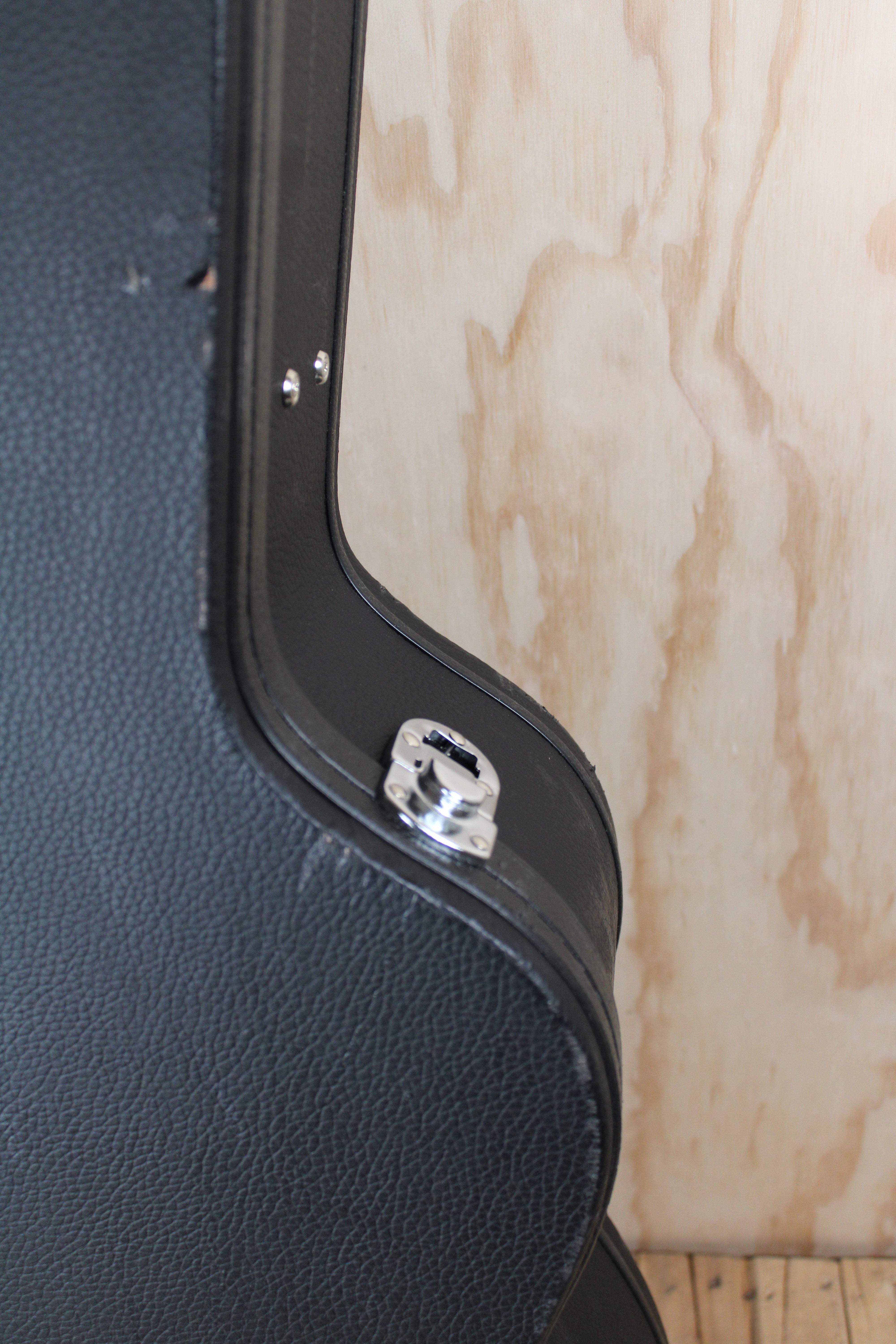 Jumbo Acoustic Guitar Case, USED - Fair Deal Music
